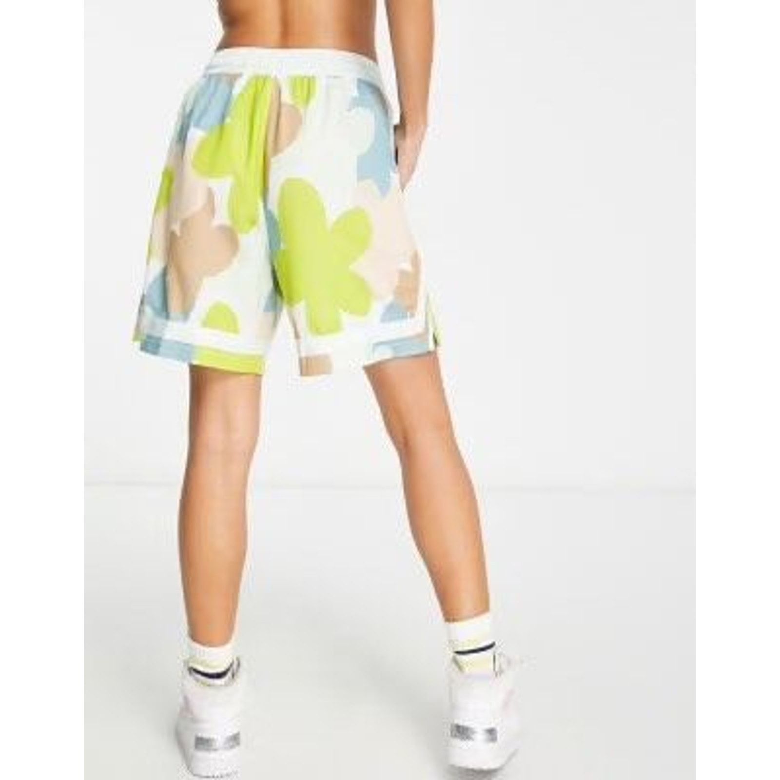 Nike NWT NIKE Dri-Fit Fly Crossover Women's Basketball Shorts SM Size 28" / US 6 / IT 42 - 5 Thumbnail