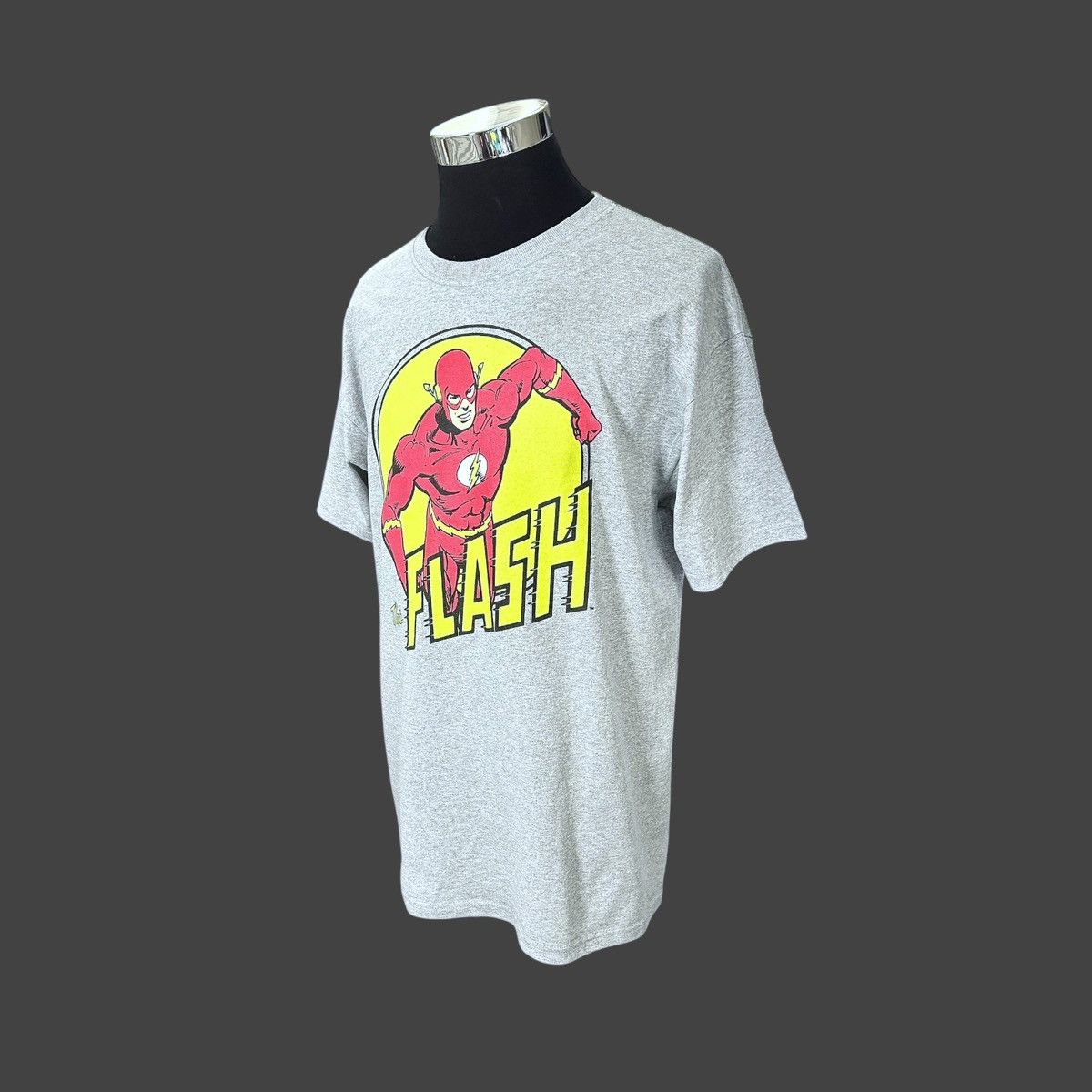 DC Comics The Flash DC Comics Men’s Short Sleeve Graphic T-Shirt Sz L Size US L / EU 52-54 / 3 - 5 Thumbnail