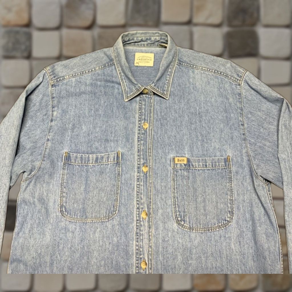 Vintage G.H. Bass Woman’s Button-Up Shirt Sky Blue Size Small 2 Front Pockets Bass Tab Womens Shirt Regular Size S / US 4 / IT 40 - 1 Thumbnail