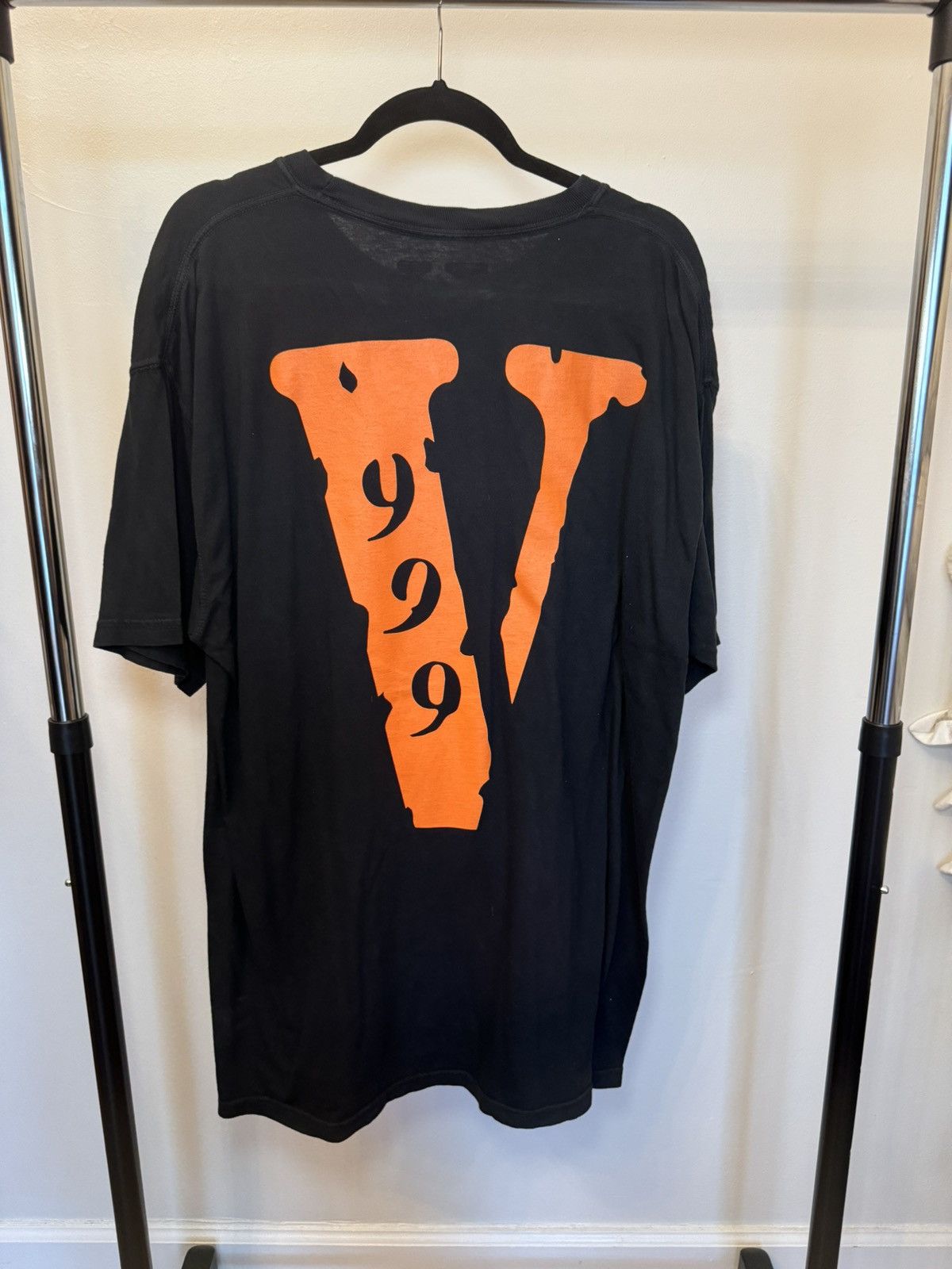 999 Club × Vlone Legends never die tee Size US XL / EU 56 / 4 - 1 Thumbnail