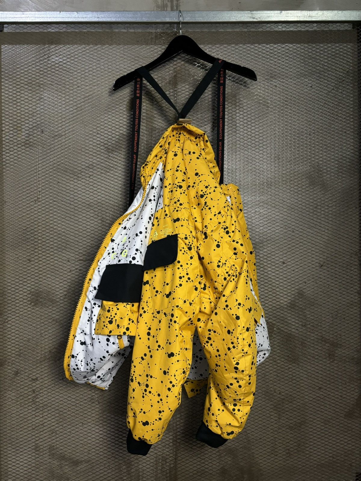 Nike ACG Nike ACG White and Yellow Errolson Hugh ACG Insulated Coat Size US XXL / EU 58 / 5 - 7 Thumbnail