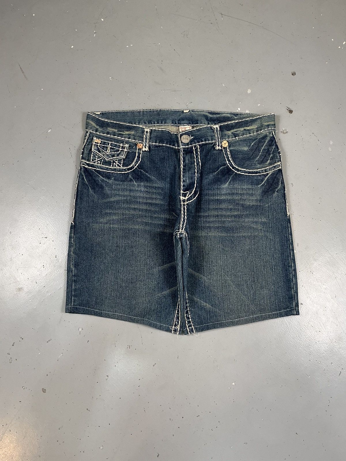 True Religion × Vintage Vintage true religion Billy super T denim jort Size US 40 / EU 56 - 2 Thumbnail