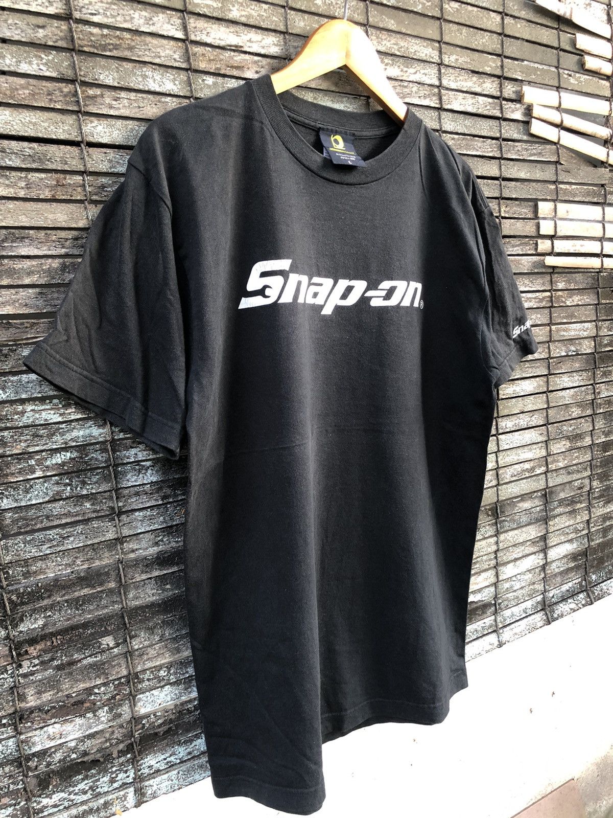 Vintage Vintage 90s Snap On SpellOut Tee X Racing Motorsport Size US L / EU 52-54 / 3 - 11 Thumbnail