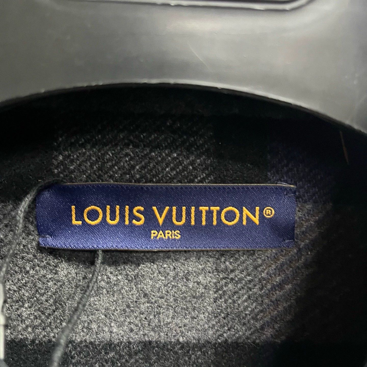 Louis Vuitton louis vuitton long sleeve button-up jacket Size US L / EU 52-54 / 3 - 3 Thumbnail