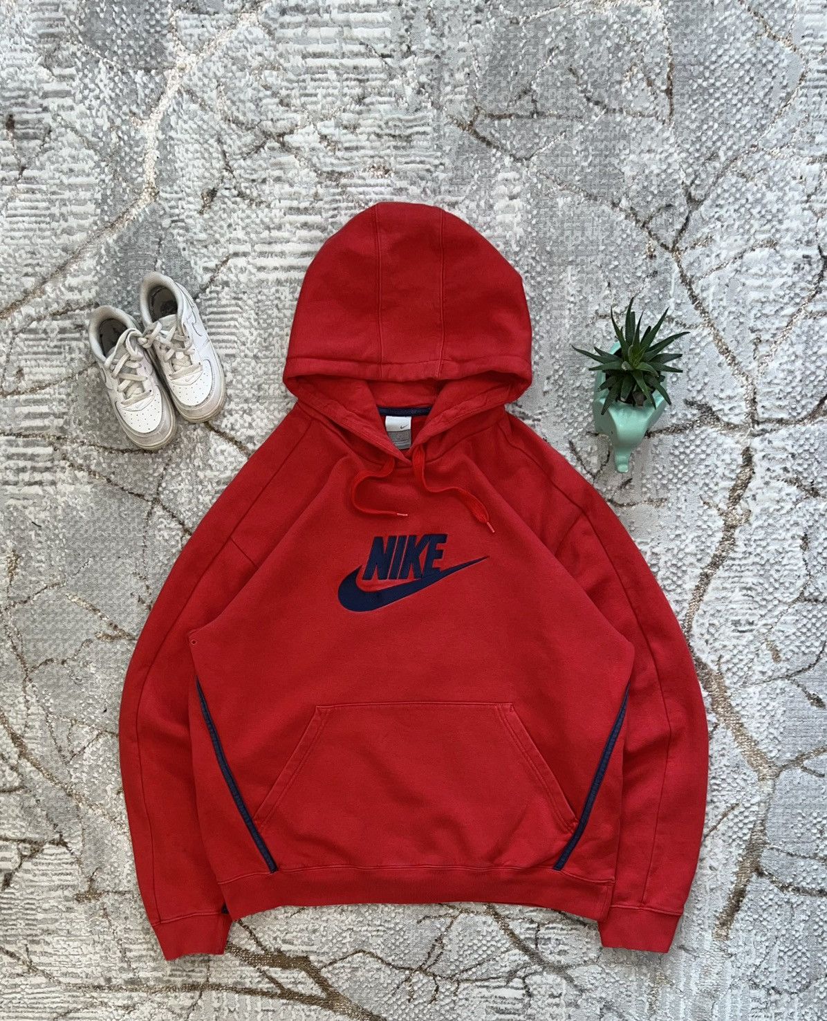 Nike NIKE VINTAGE 00S BIG LOGO HOODIE Y2K SWEATSHIRT CREWNECK Size US L / EU 52-54 / 3 - 1 Thumbnail
