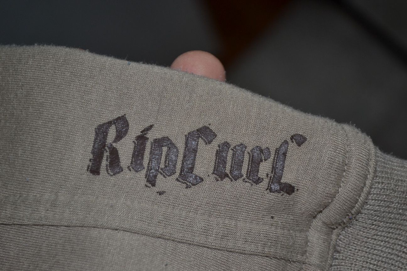 Rip Curl × Vintage Vintage Y2K Rip Curl Embroidered Logo Rap Hoodie S Size US S / EU 44-46 / 1 - 9 Thumbnail