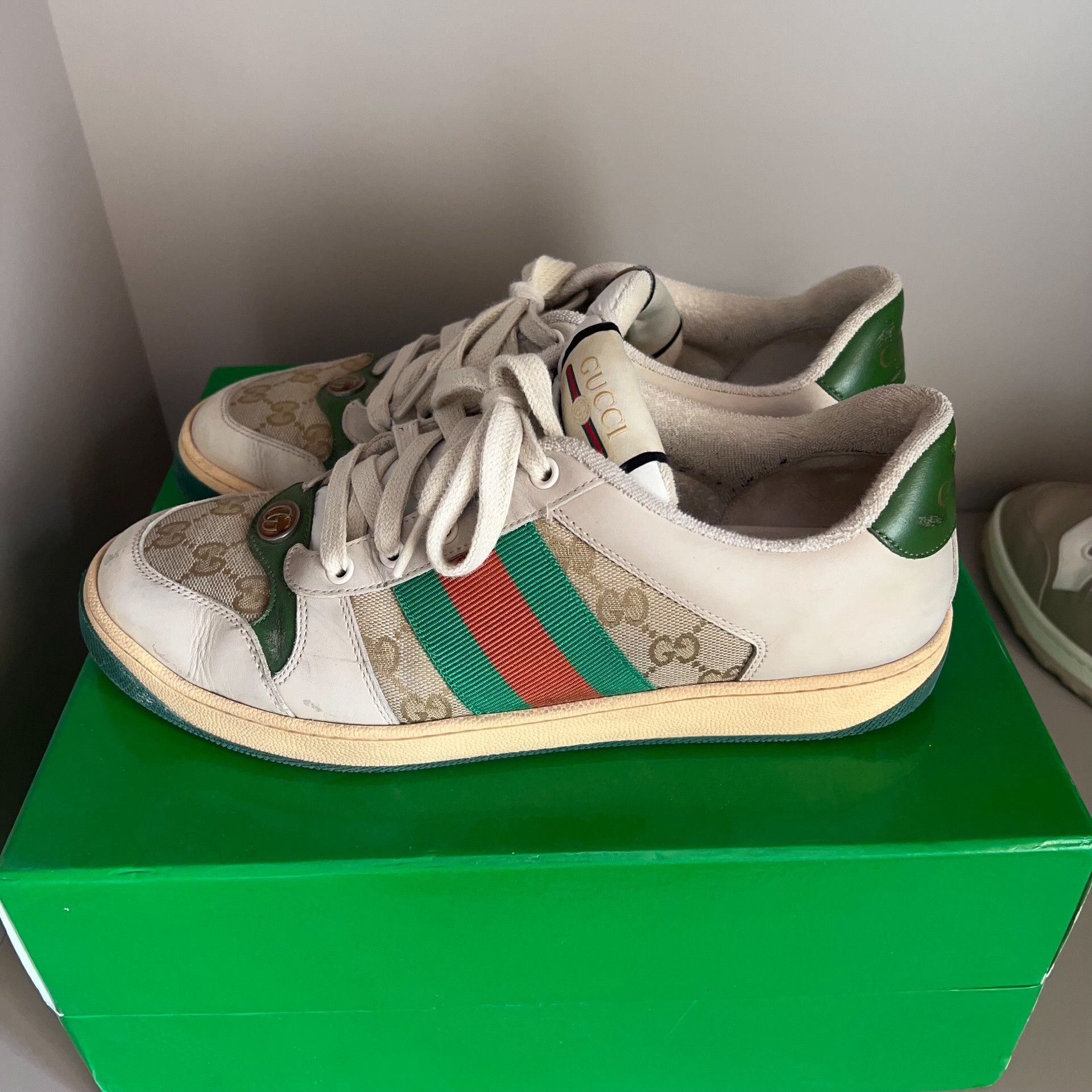 Gucci Gucci Leather Green Lowtop Sneakers 9 Men Size US 9 / EU 42 - 1 Thumbnail