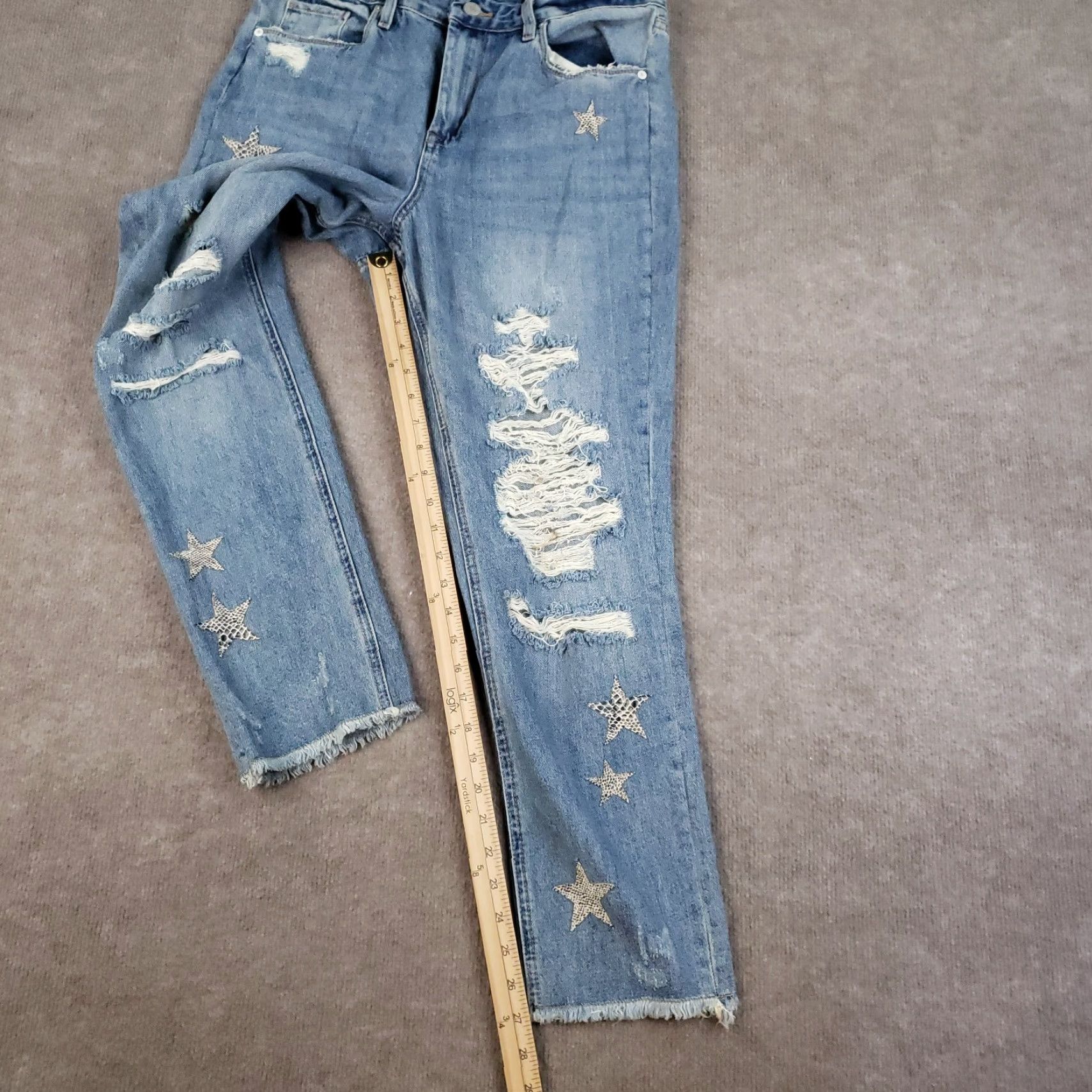 Vintage BLANKNYC Jeans Women’s 30 Blue Distressed Cropped Girlfriend Raw Hem Stars Size 30" / US 8 / IT 44 - 2 Thumbnail
