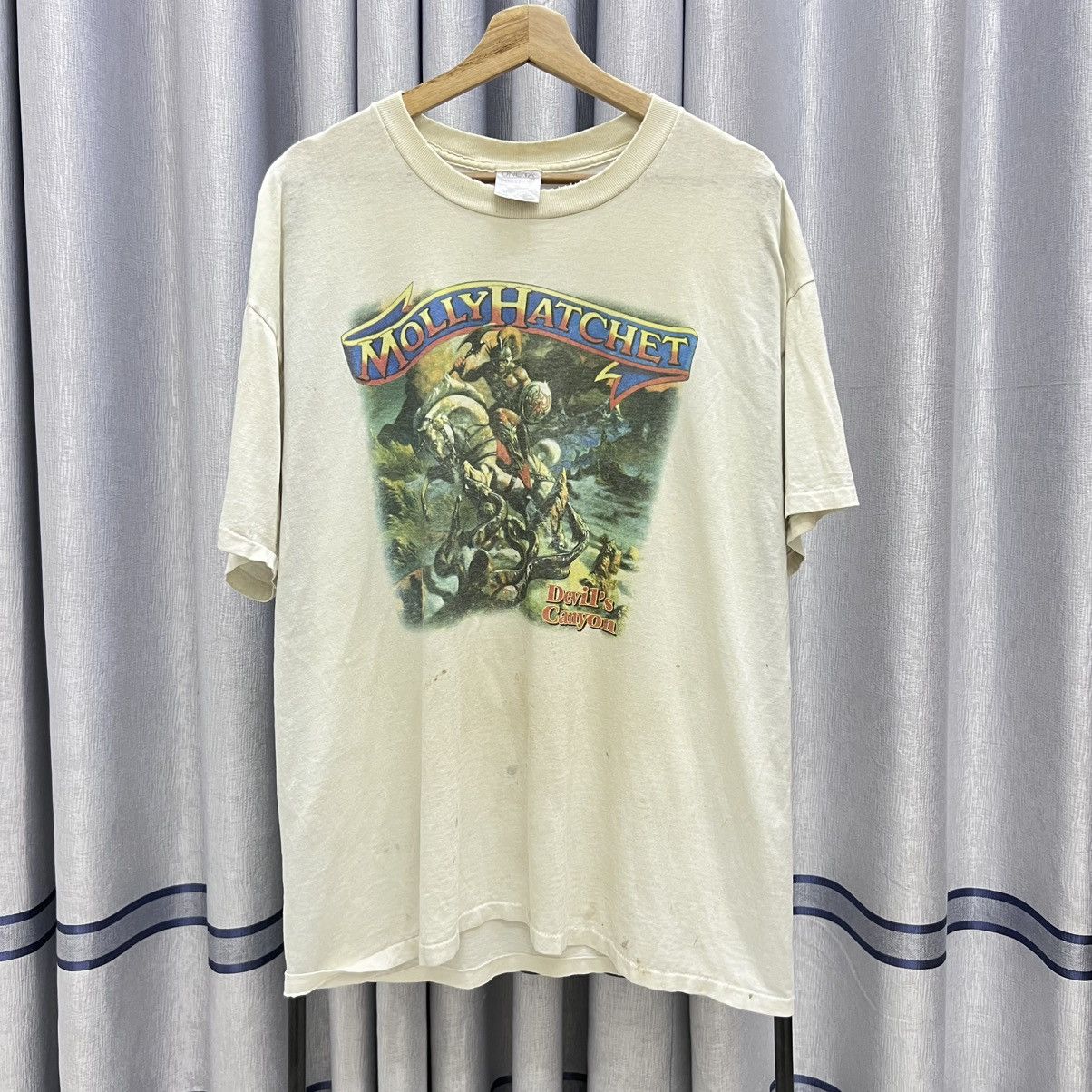 Band Tees Vintage 1997 Molly Hatchet Devil Canyon World Tour Tshirt Size US XL / EU 56 / 4 - 1 Thumbnail