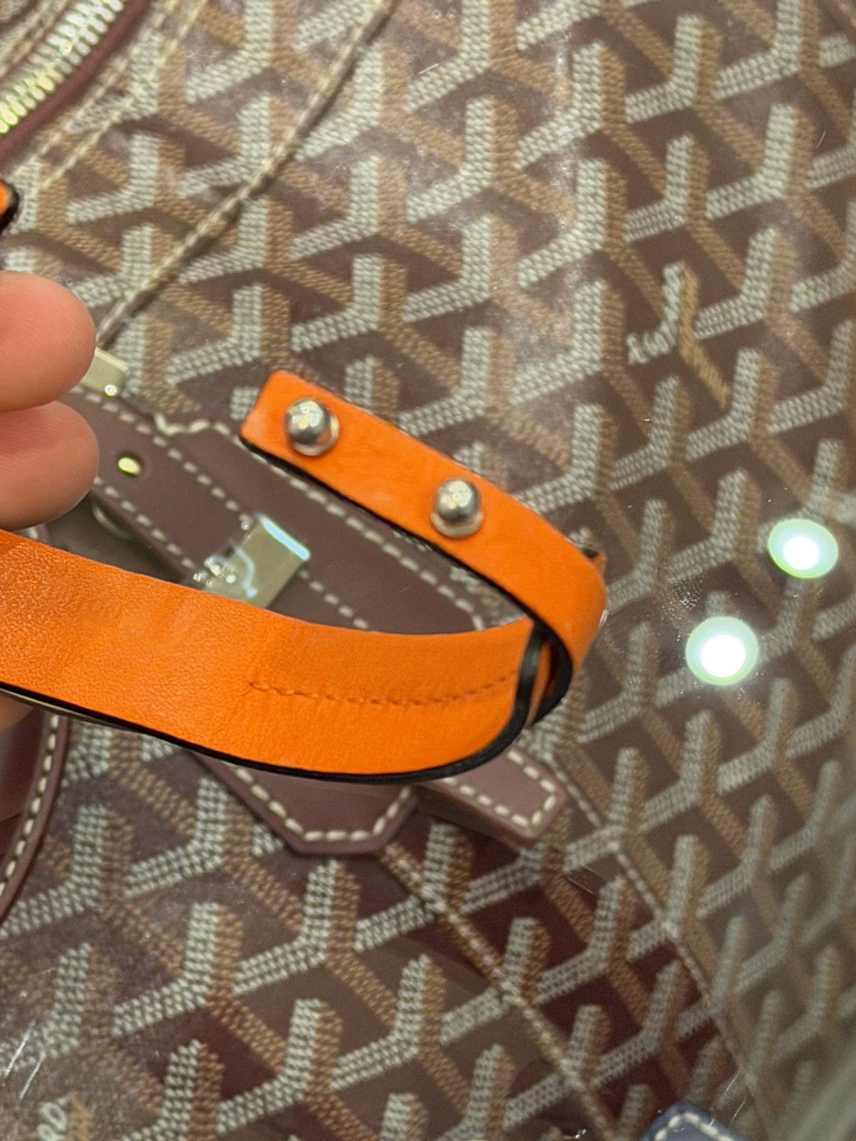 Louis Vuitton Louis Vuitton Vibrant Orange Leather Bracelet Size ONE SIZE - 7 Thumbnail