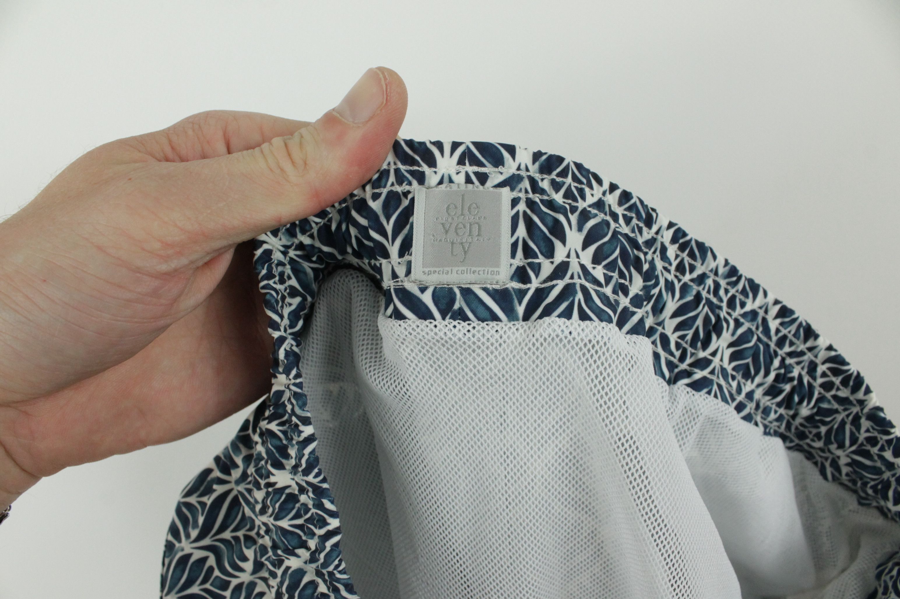Eleventy Eleventy Platinum Patterned Swim Shorts Men's Size US 40 / EU 56 - 6 Thumbnail