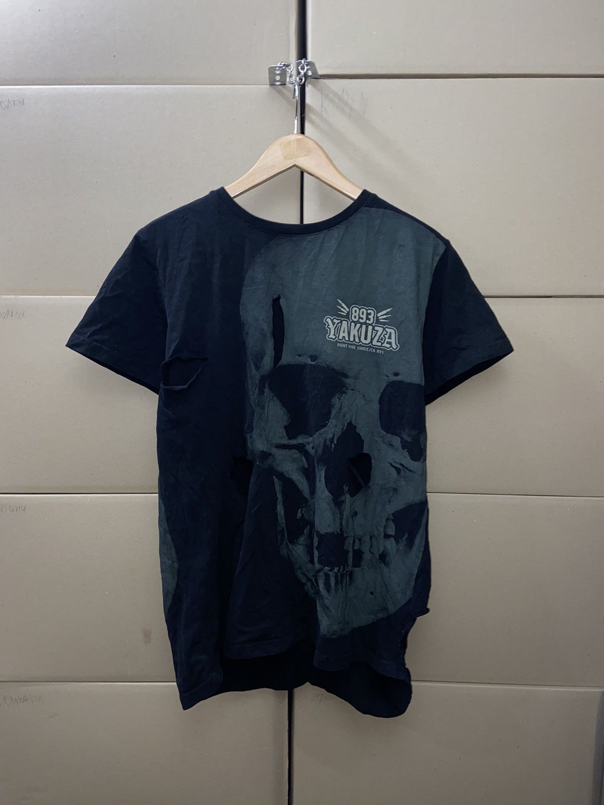 Affliction × Japanese Brand × Vintage Vintage Skulls Y2K Tee T Shirt Affliction Distressed Japanes Size US XL / EU 56 / 4 - 1 Thumbnail