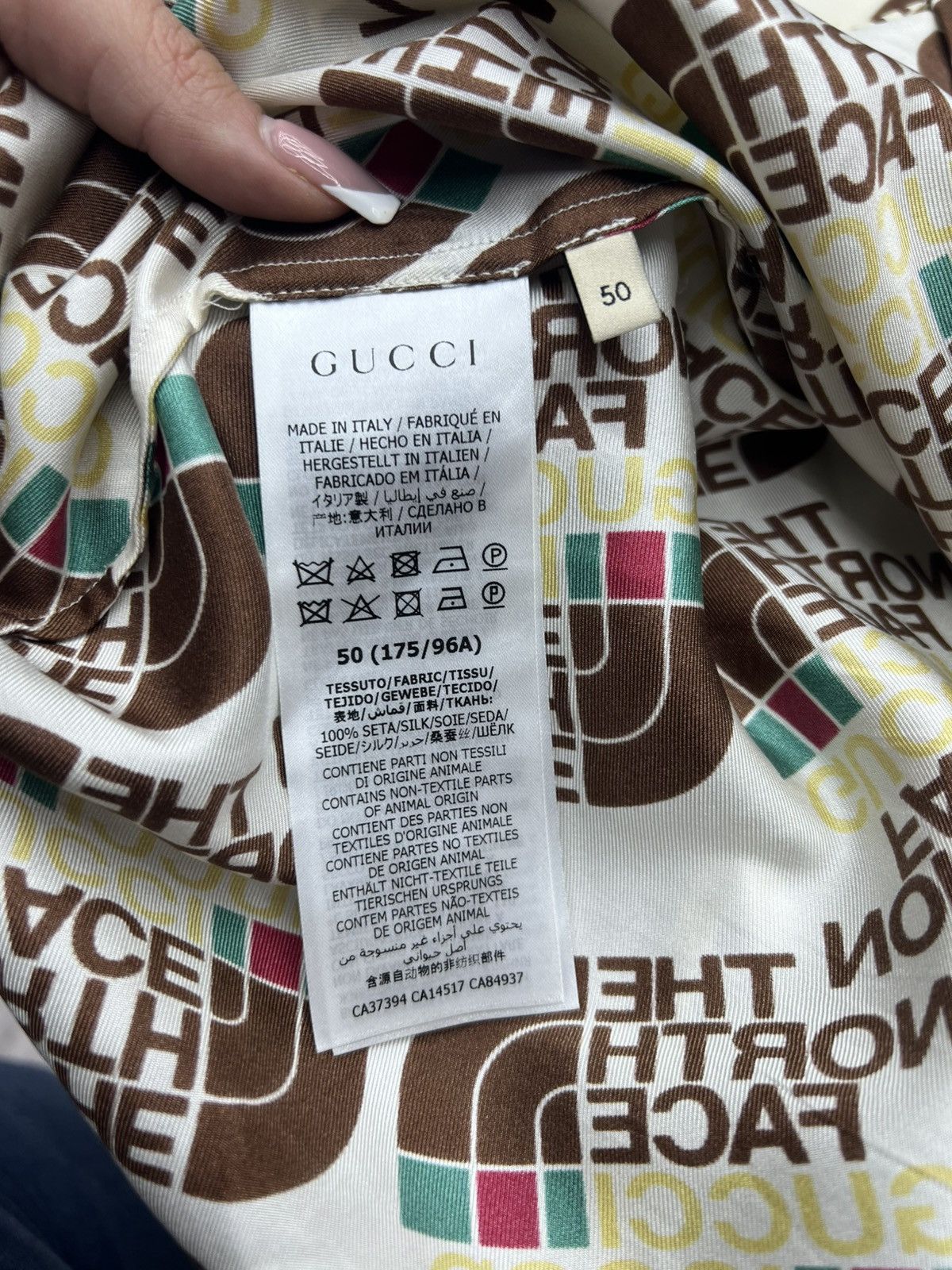 Gucci Gucci x Northface Silk Printed Shirt Size US L / EU 52-54 / 3 - 6 Thumbnail