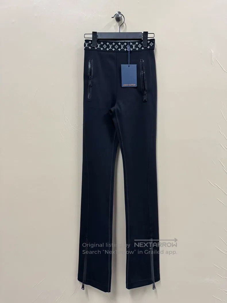 Louis Vuitton Louis Vuitton Black logo presbyopic micro flared pants Size US 34 / EU 50 - 1 Thumbnail