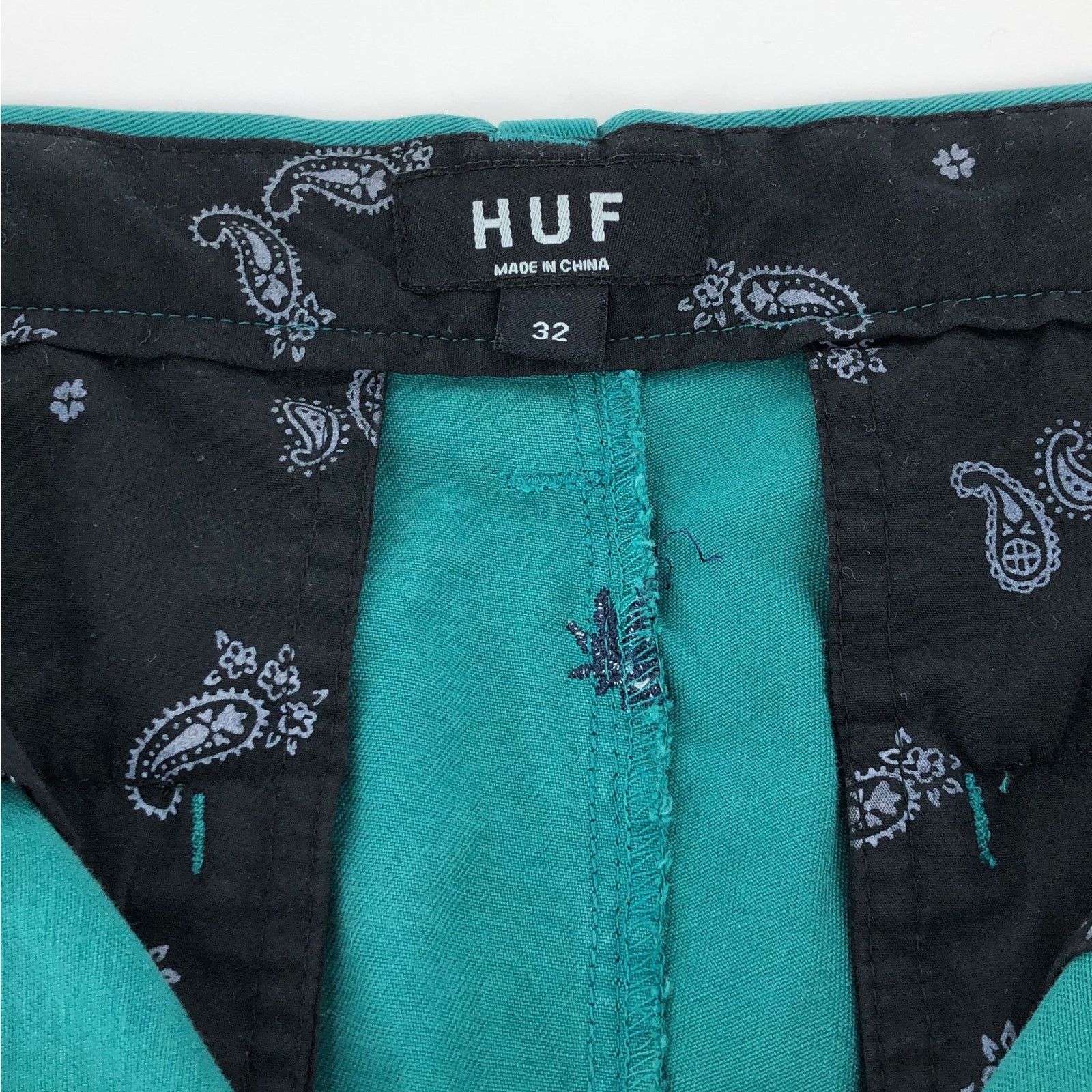 Huf Huf embroidered Leaf Chino Walk Short Size US 32 / EU 48 - 9 Thumbnail