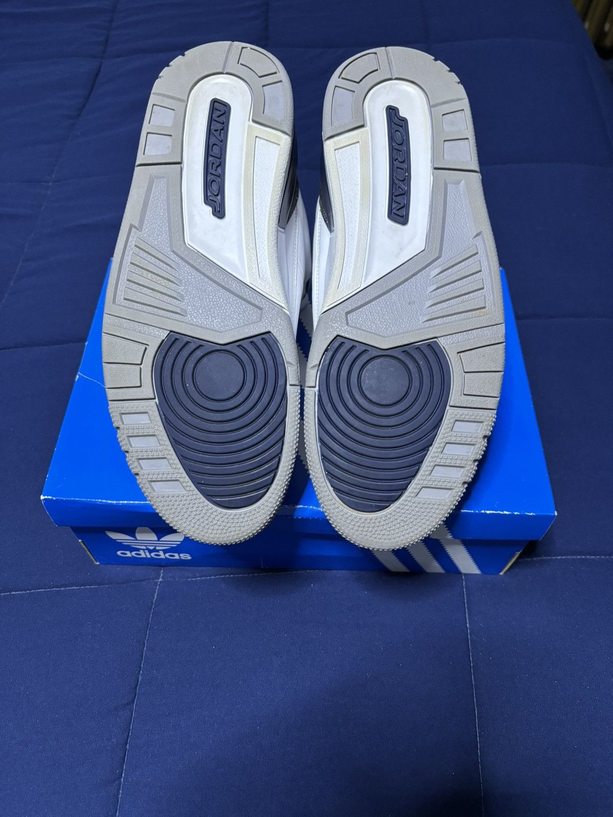 Jordan Brand Air Jordan 3 Retro Midnight Navy 2023 Size 11.5 Size US 11.5 / EU 44-45 - 6 Thumbnail