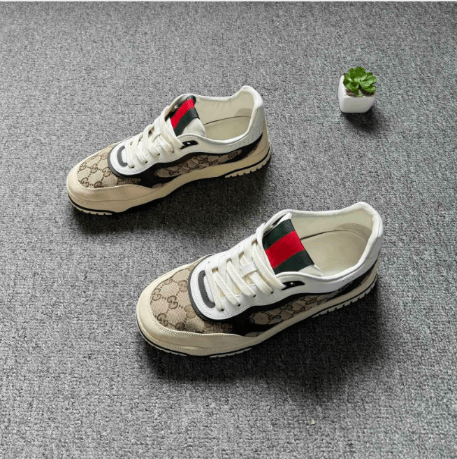 Gucci Gucci Low-Top Sneaker Size US 11 / EU 44 - 1 Thumbnail