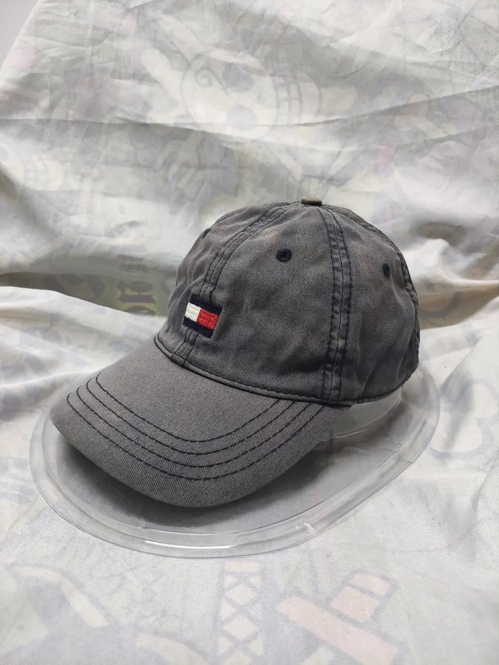 Tommy Hilfiger × Vintage TOMMY HILFIGER VINTAGE CAP DISTRESSED SUNFADED Size ONE SIZE - 8 Thumbnail