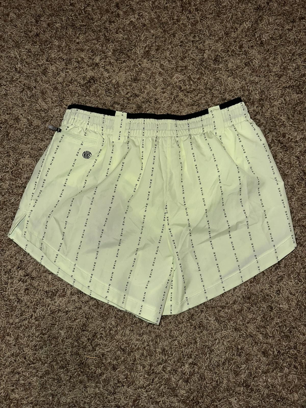 Nike Nike Dri-FIT Tempo Luxe Icon Clash Running Shorts Size 28" / US 6 / IT 42 - 4 Thumbnail