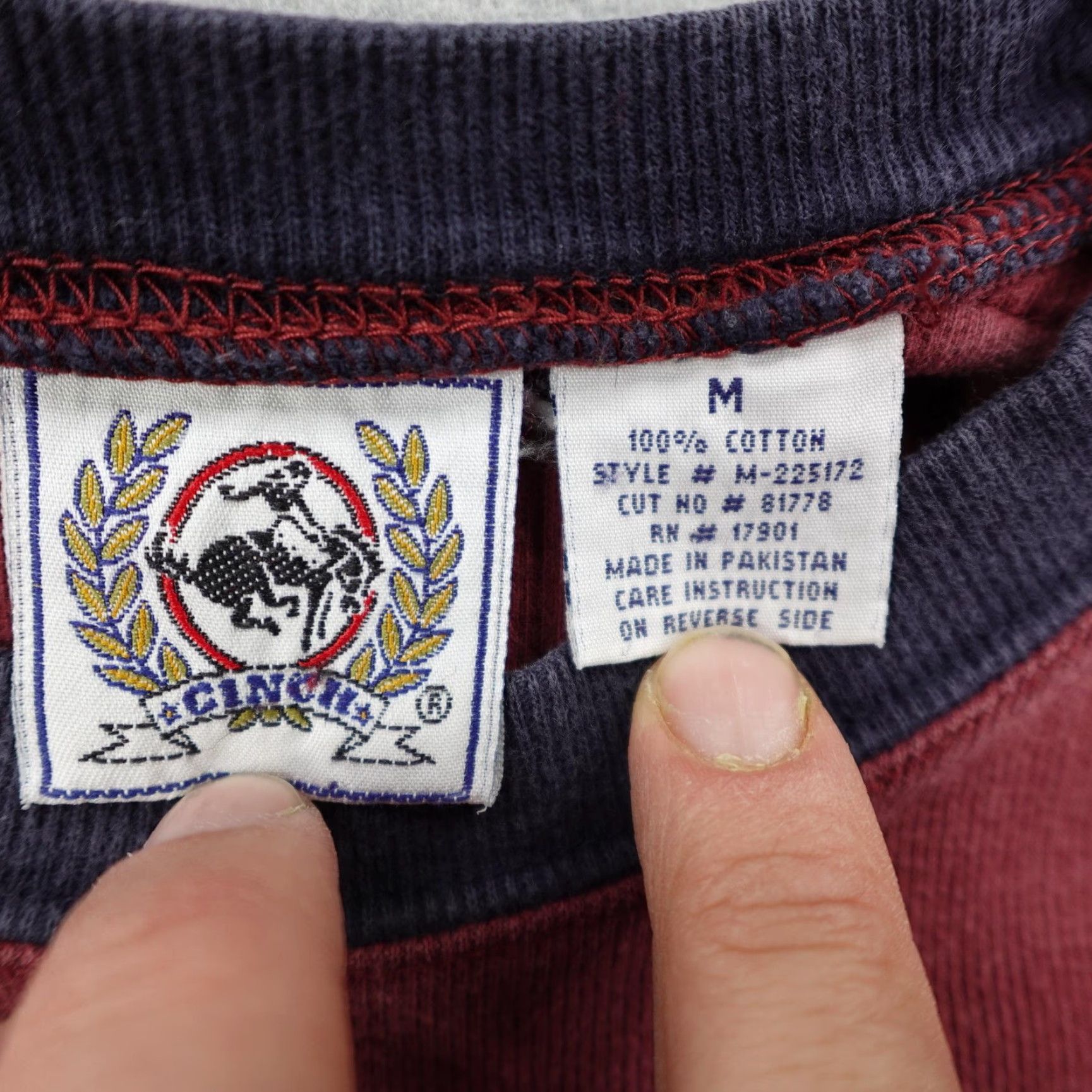 Vintage VINTAGE Cinch Shirt Mens Medium Red Blue Thick Western Pullover Crew Neck Cowboy Rodeo 90s Mens Size US M / EU 48-50 / 2 - 7 Thumbnail