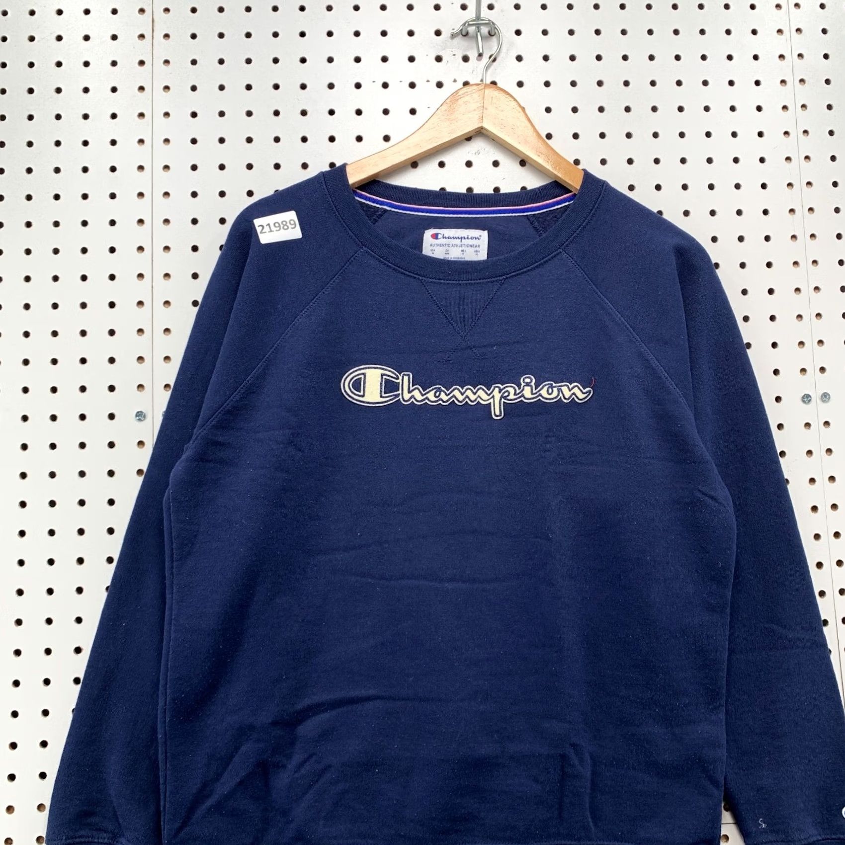 Champion Champion Sweatshirt Navy Blue Womens Medium Crewneck Pullover Size M / US 6-8 / IT 42-44 - 6 Thumbnail