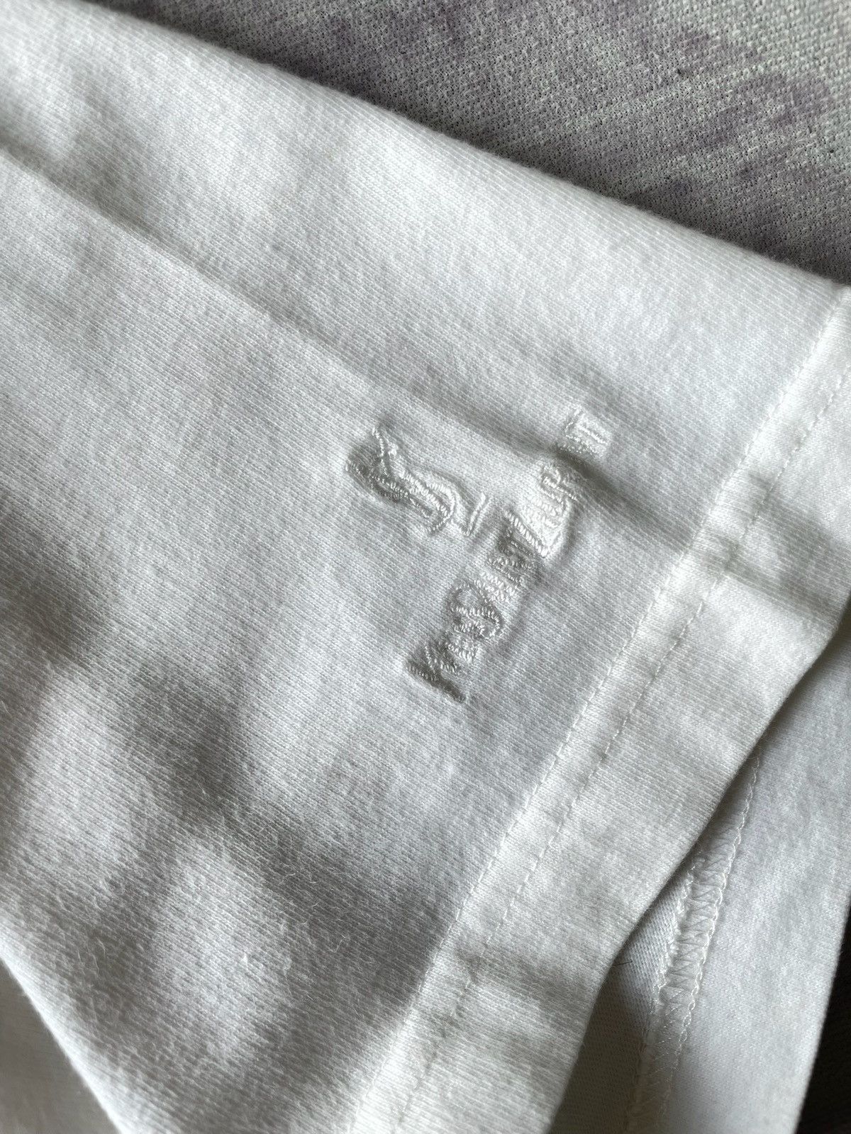 Yves Saint Laurent Vintage YSL Yves Saint Laurent Embroidered Tees Size US L / EU 52-54 / 3 - 3 Thumbnail