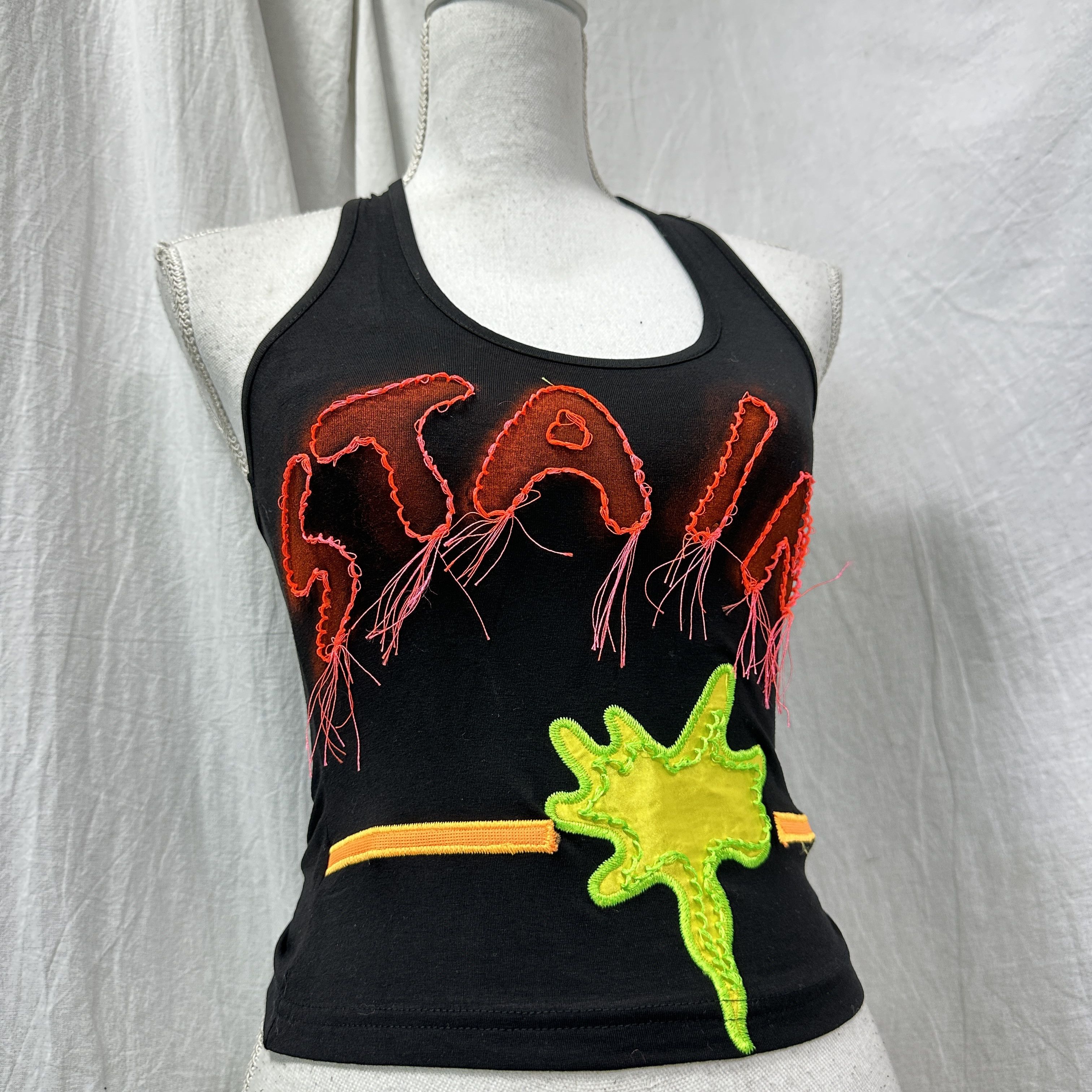Vintage Vintage Casual Streetwear Stain Embroidered Tanktop Y2K Size S / US 4 / IT 40 - 5 Thumbnail