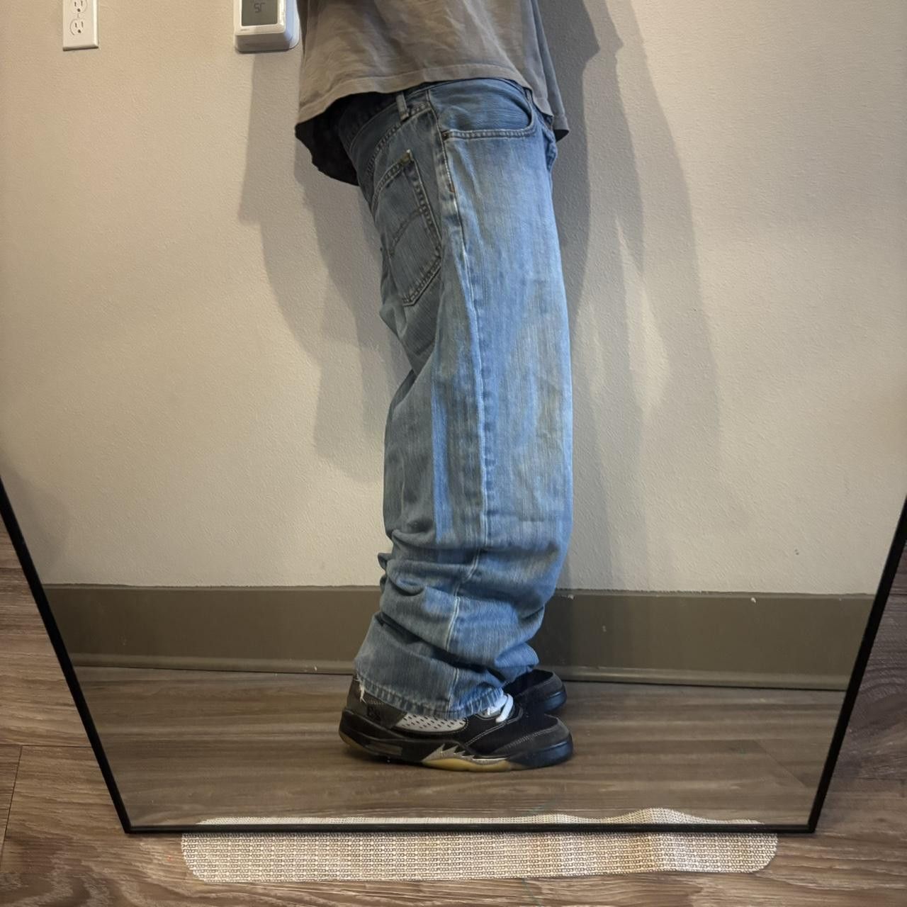 Levi's Crazy Vintage Y2K/2000s Medium Wash Levis Skater Denim Jeans! 36x34 Size US 36 / EU 52 - 2 Thumbnail