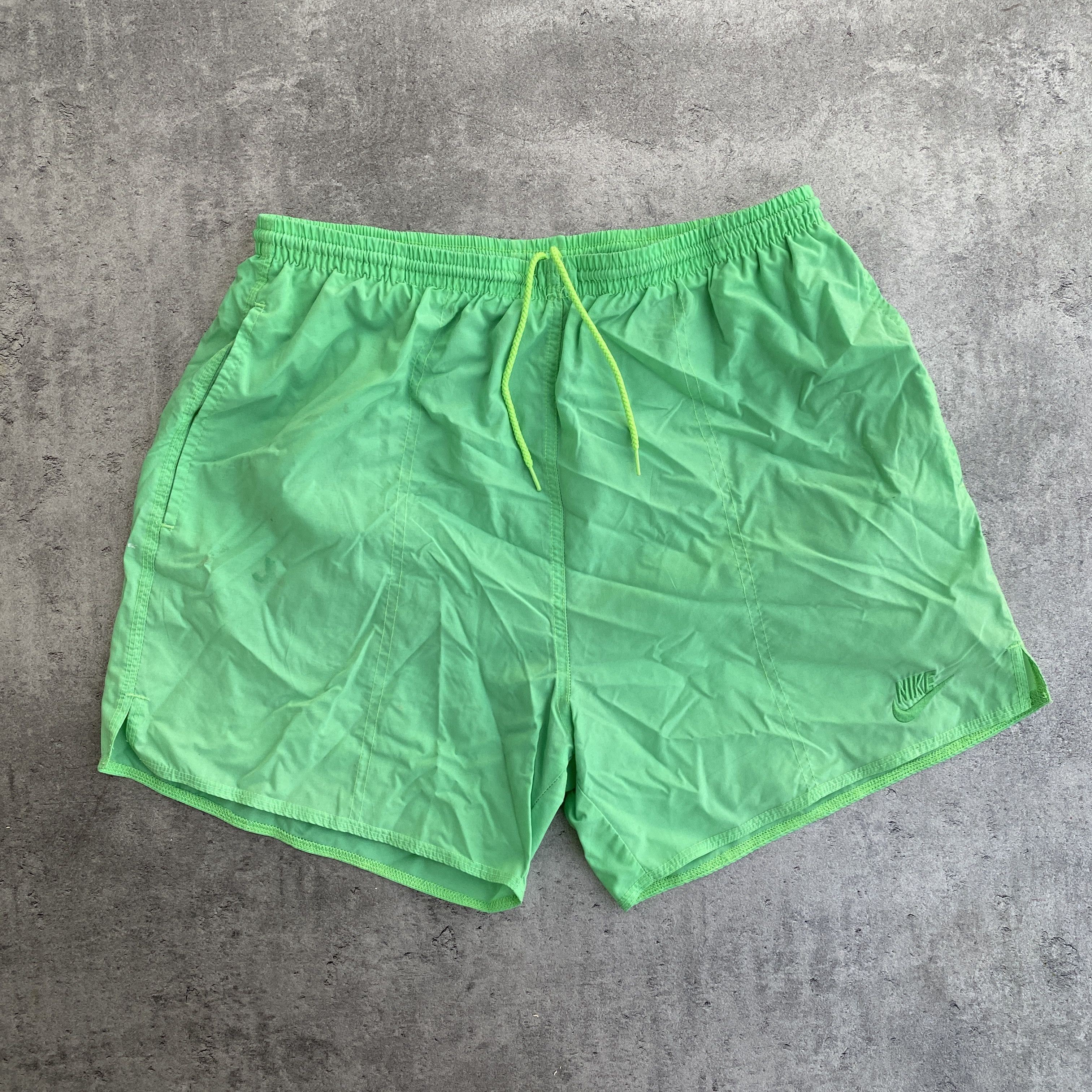 Nike Nike vintage neon green shorts - L Size US 34 / EU 50 - 1 Thumbnail