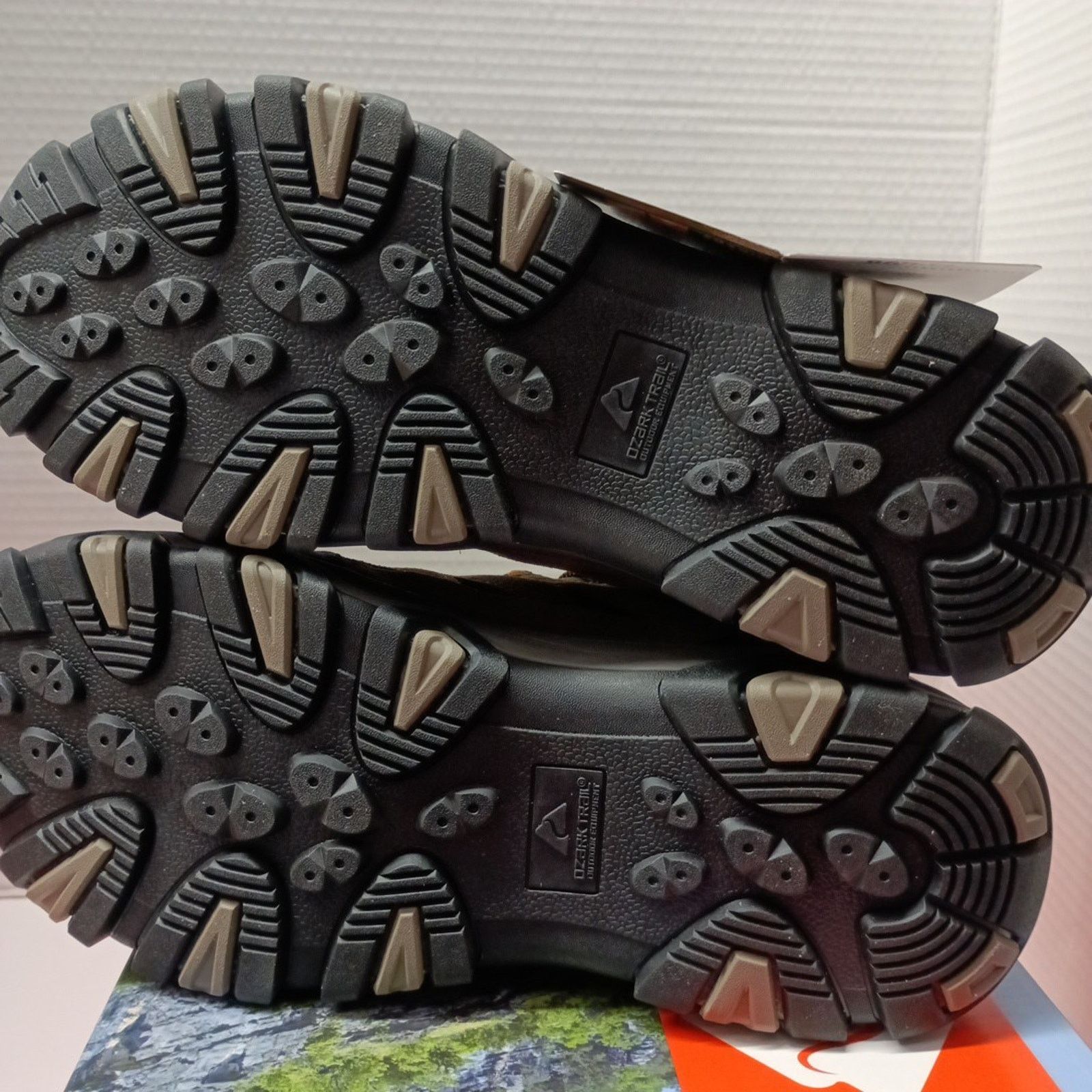 Other Ozark Trail Men Hiking Shoes Size 10 Low Hiker Taupe Leather Size US 10 / EU 43 - 7 Thumbnail