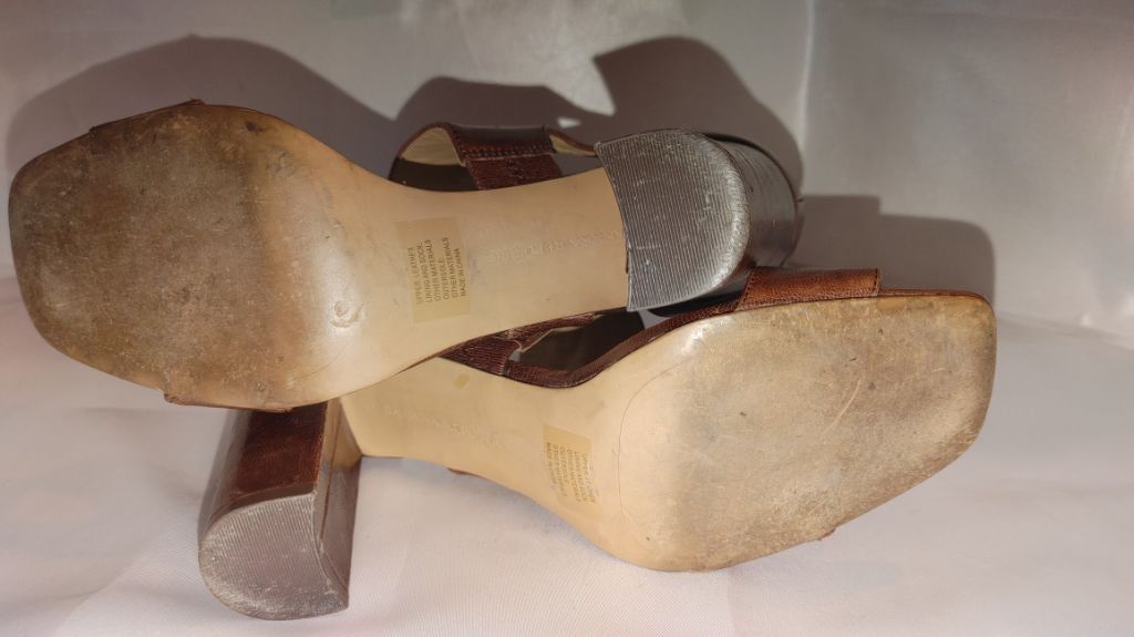Banana Republic Banana Republic Blyss Leather Block Heel Sandals Size 9M Size US 9 / IT 39 - 8 Thumbnail