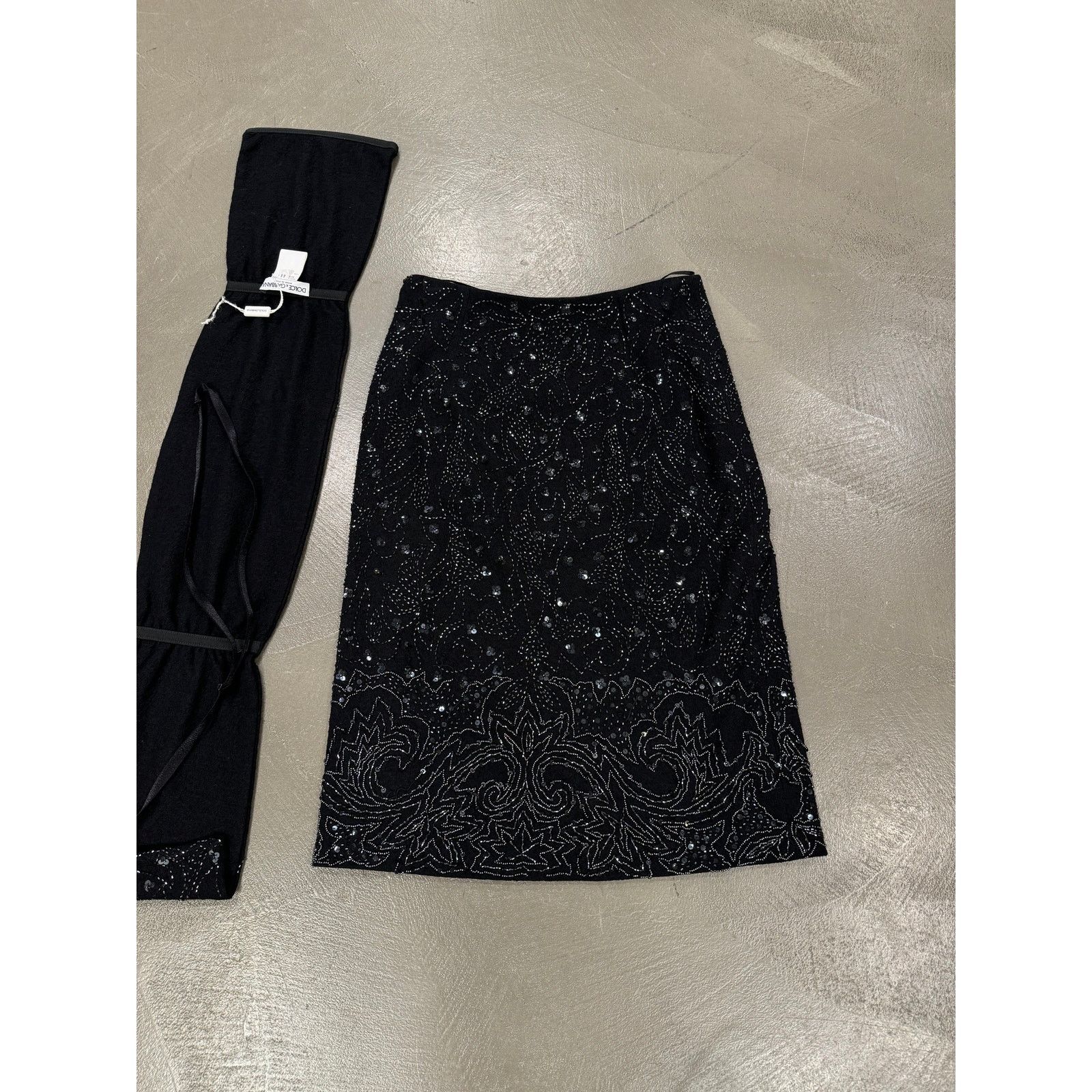 Dolce & Gabbana S/S 1999 Dolce & Gabbana paillettes beaded skirt set Size 27" / US 4 / IT 40 - 10 Thumbnail