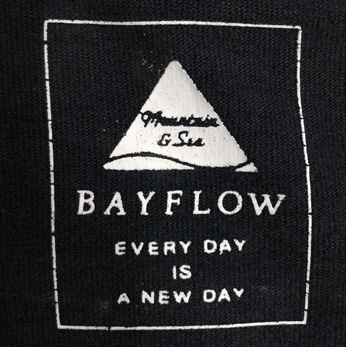 Vintage Vintage Bayflow Every Day Is A New Day T-Shirt Size US L / EU 52-54 / 3 - 8 Thumbnail