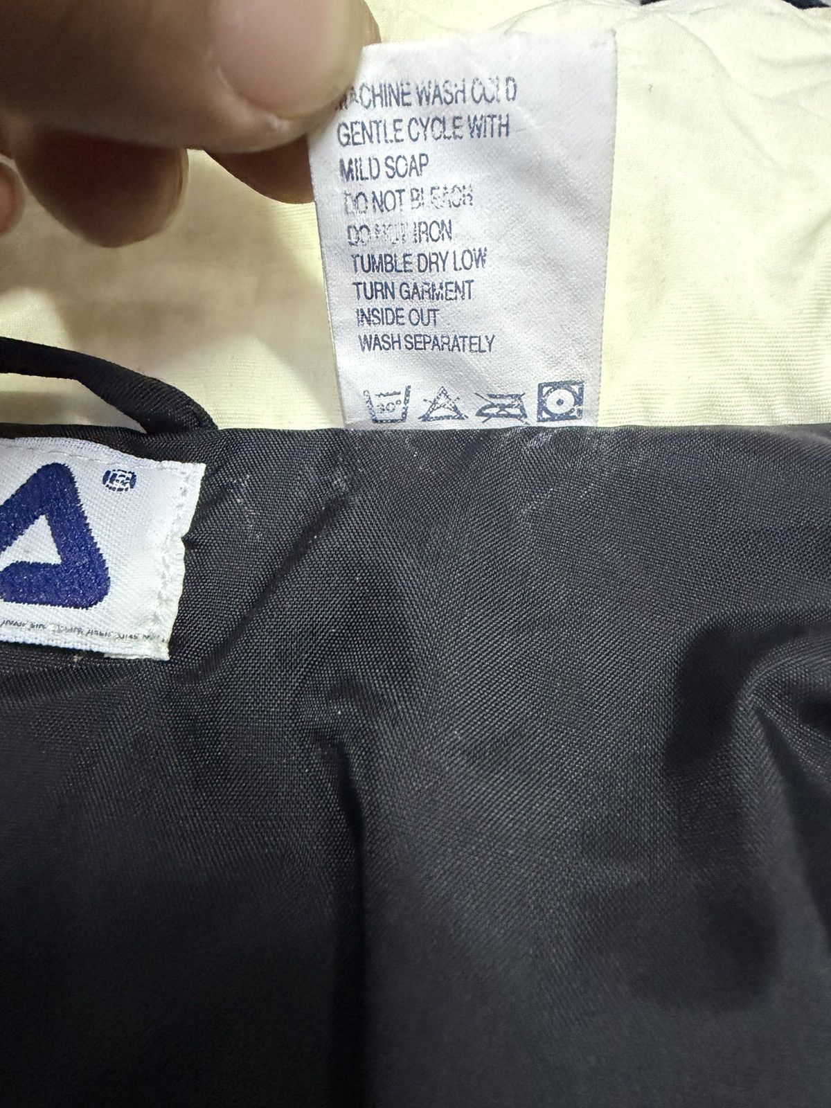 Fila Vintage Fila Italia Ski Colourblock Jacket Foldable Hoodie Size US M / EU 48-50 / 2 - 9 Thumbnail