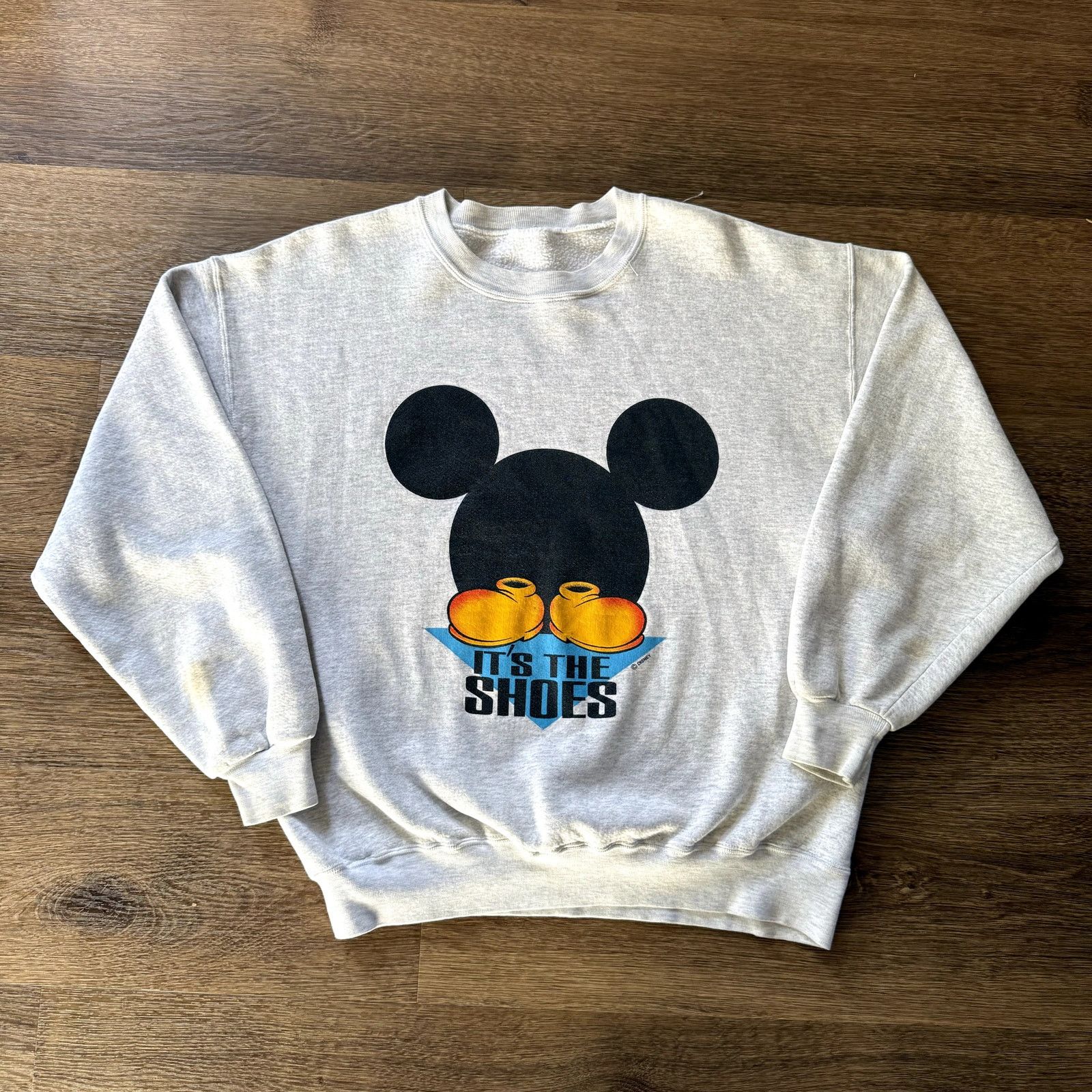 Disney Vintage Mickey Its the Shoes Crew Neck Size US L / EU 52-54 / 3 - 1 Thumbnail