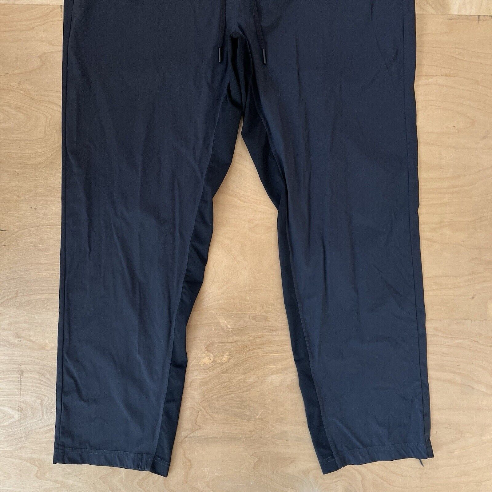 Lululemon Lululemon Great Wall Pants XL Black Sweatpants Jogger Yoga Size US 34 / EU 50 - 4 Thumbnail