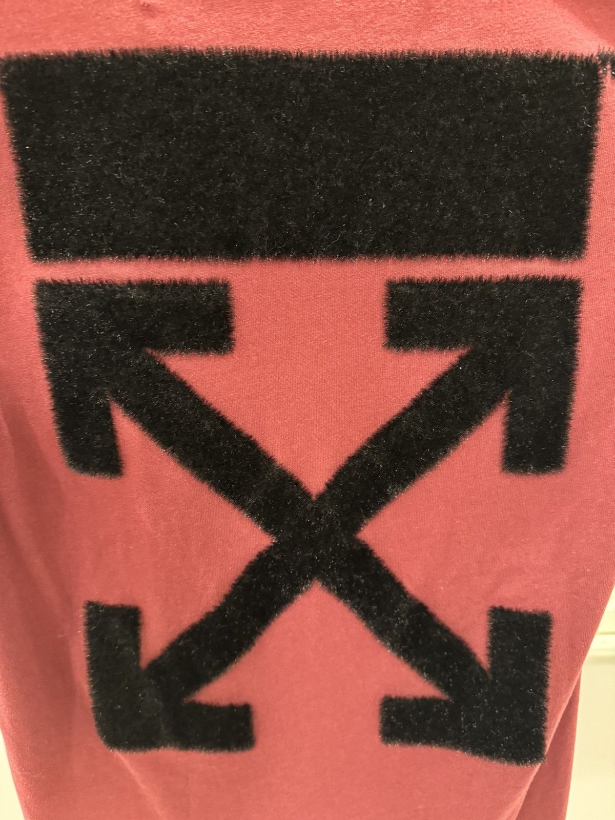Off-White Off White Faux Fur Logo Tee Size XXS / US 00 / IT 34 - 4 Thumbnail