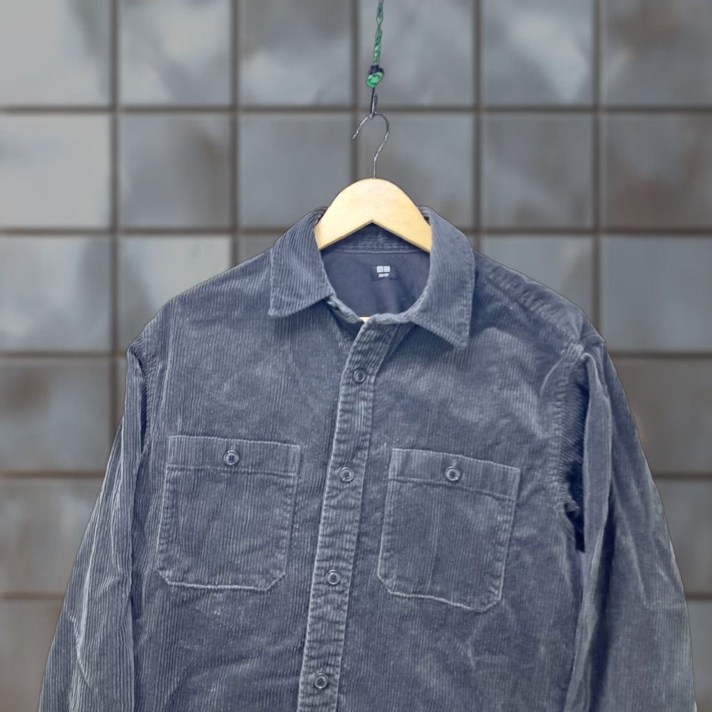 Uniqlo VINTAGE Uniqlo Corduroy Button-Up Shirt XS Dark Gray Long Sleeve Mens Size US XS / EU 42 / 0 - 1 Thumbnail