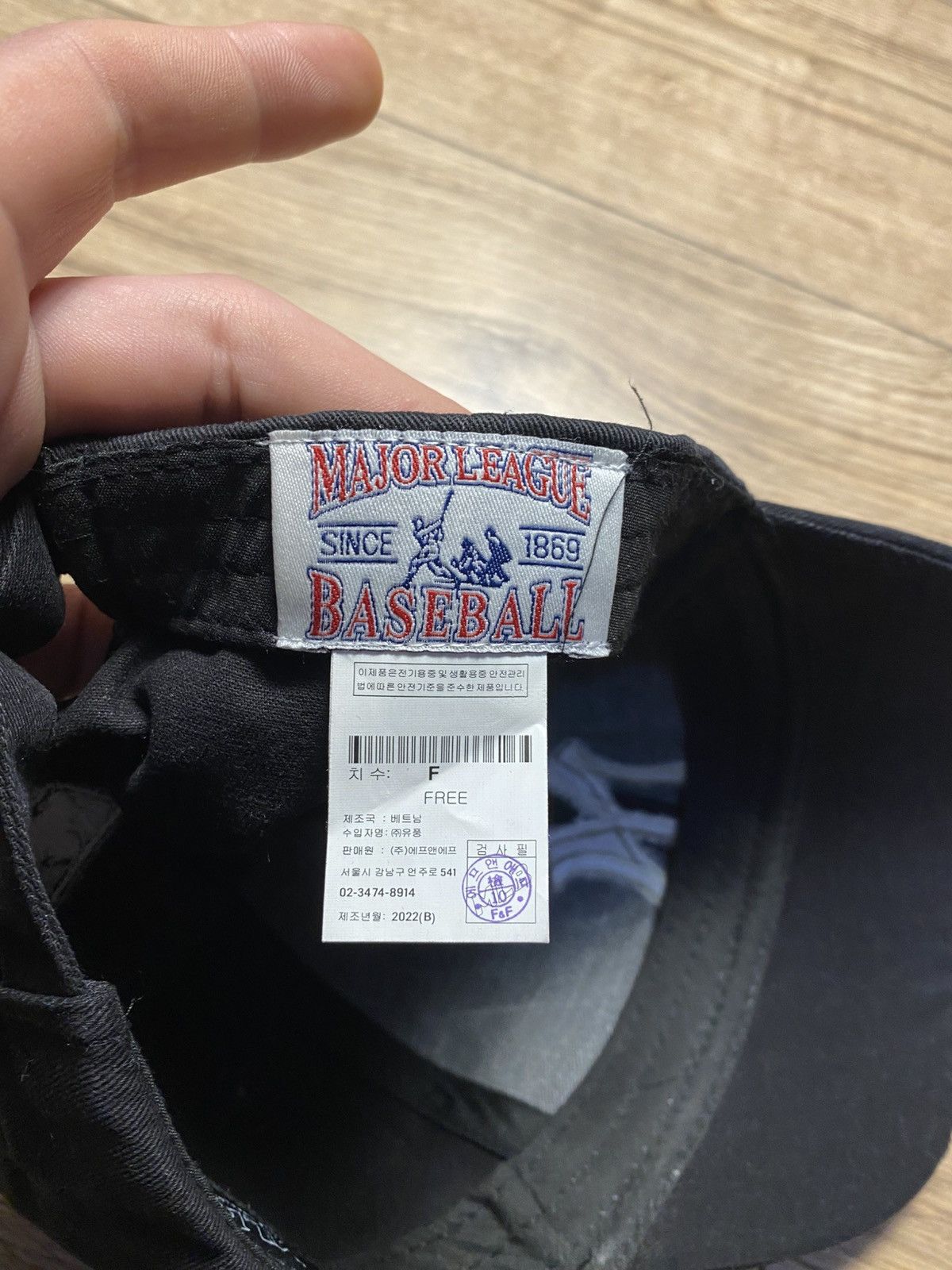 MLB MLB New York Yankees Hat Black Distressed Embroidered Bronx Size ONE SIZE - 4 Thumbnail