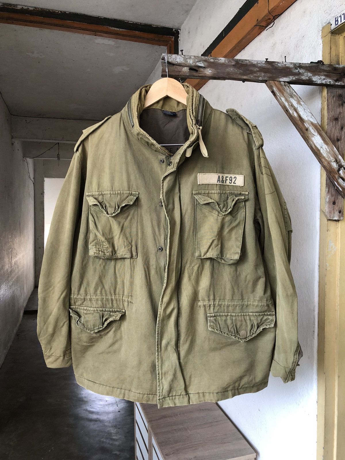 Abercrombie & Fitch Vintage Abercrombie and Fitch Distressed Military M65 Jacket Size US L / EU 52-54 / 3 - 7 Thumbnail