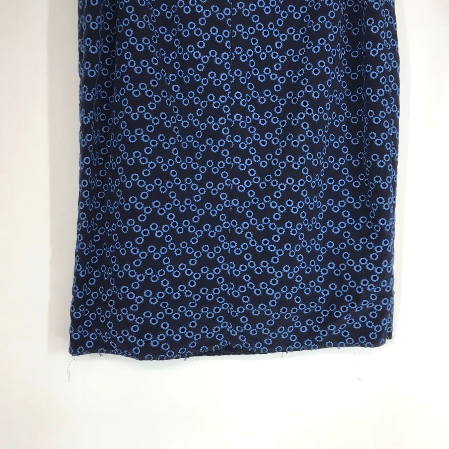 Vintage Akris Punto Navy Blue Geometric Print Pencil Skirt Women US 4 Size 27" / US 4 / IT 40 - 6 Thumbnail