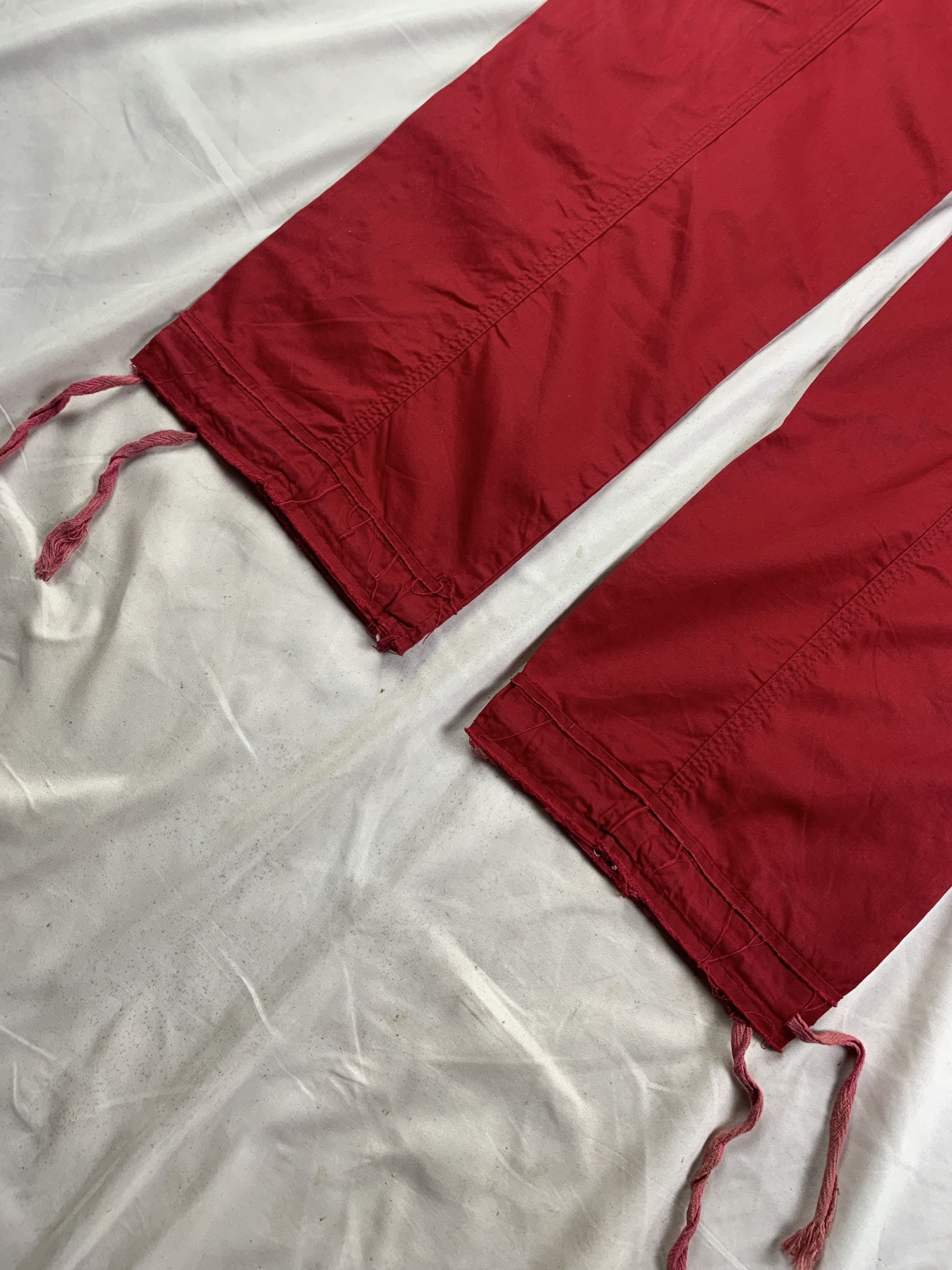 Enyce Enyce Red Tribal Combat Pants (28) Size 28" / US 6 / IT 42 - 8 Thumbnail