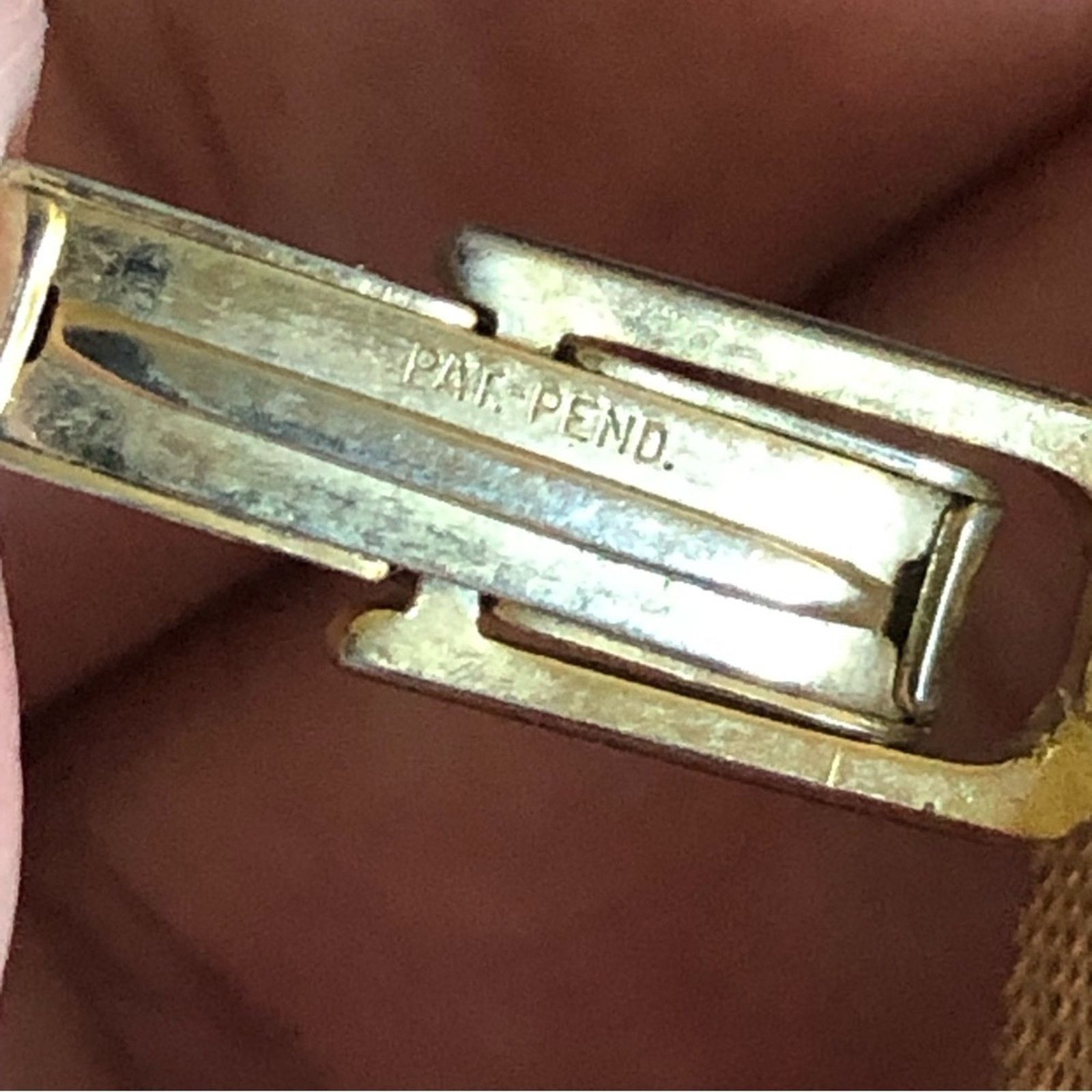 Vintage Vintage black enamel music note gold tone cuff links Size ONE SIZE - 8 Thumbnail