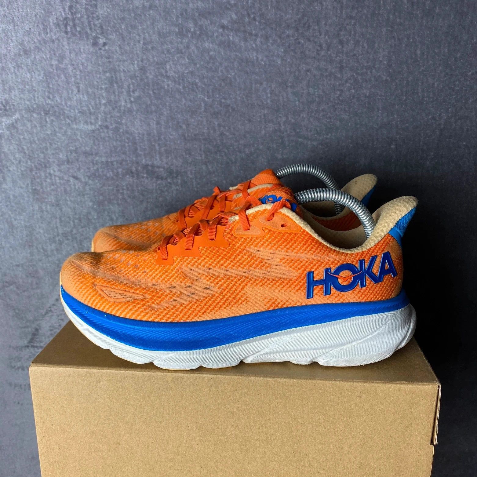 Hoka Hoka One One Clifton 9 orange running shoes Size US 9 / EU 42 - 3 Thumbnail