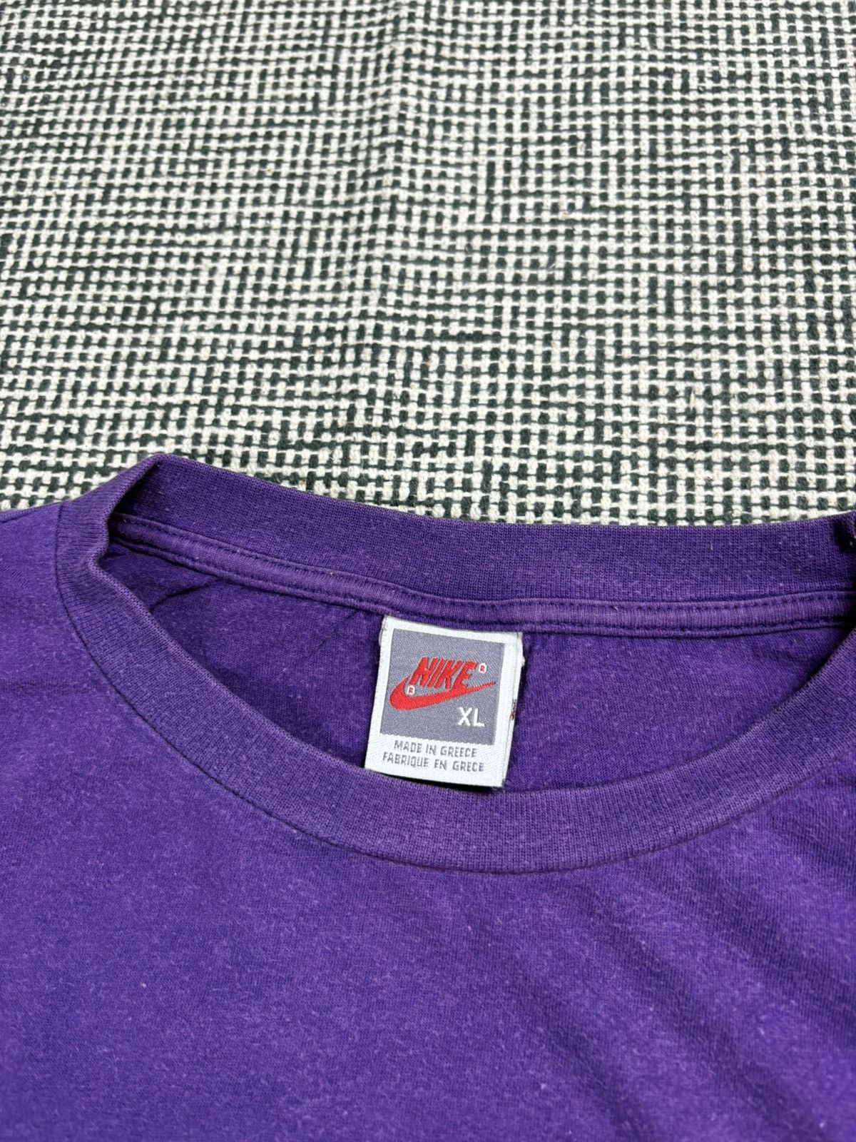 Nike 90s nike purple vintage big swoosh tee Size US XL / EU 56 / 4 - 3 Thumbnail