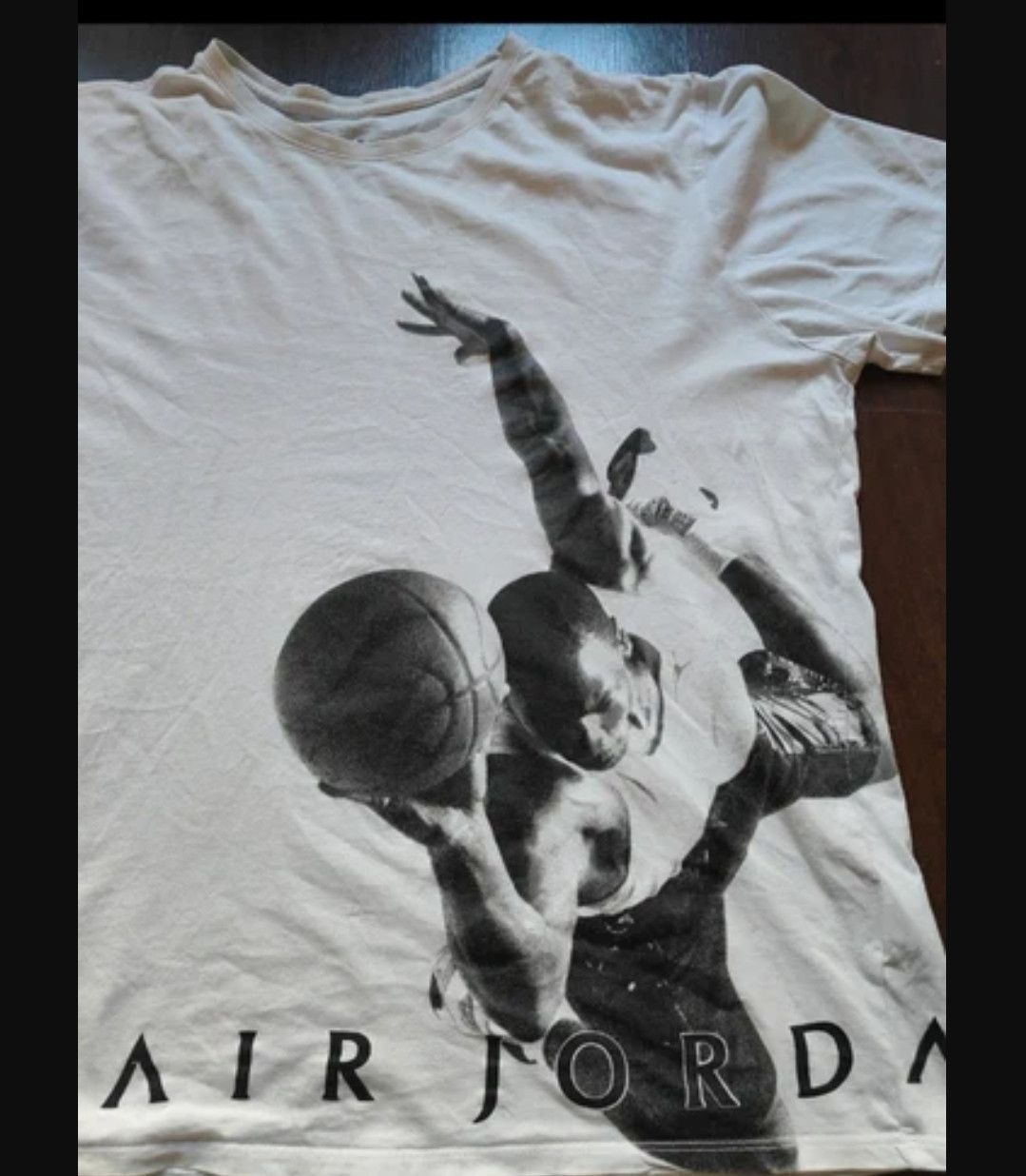Jordan Brand Air Jordan Flying Dreams Basketball NBA T-shirt XL Size US XL / EU 56 / 4 - 3 Thumbnail