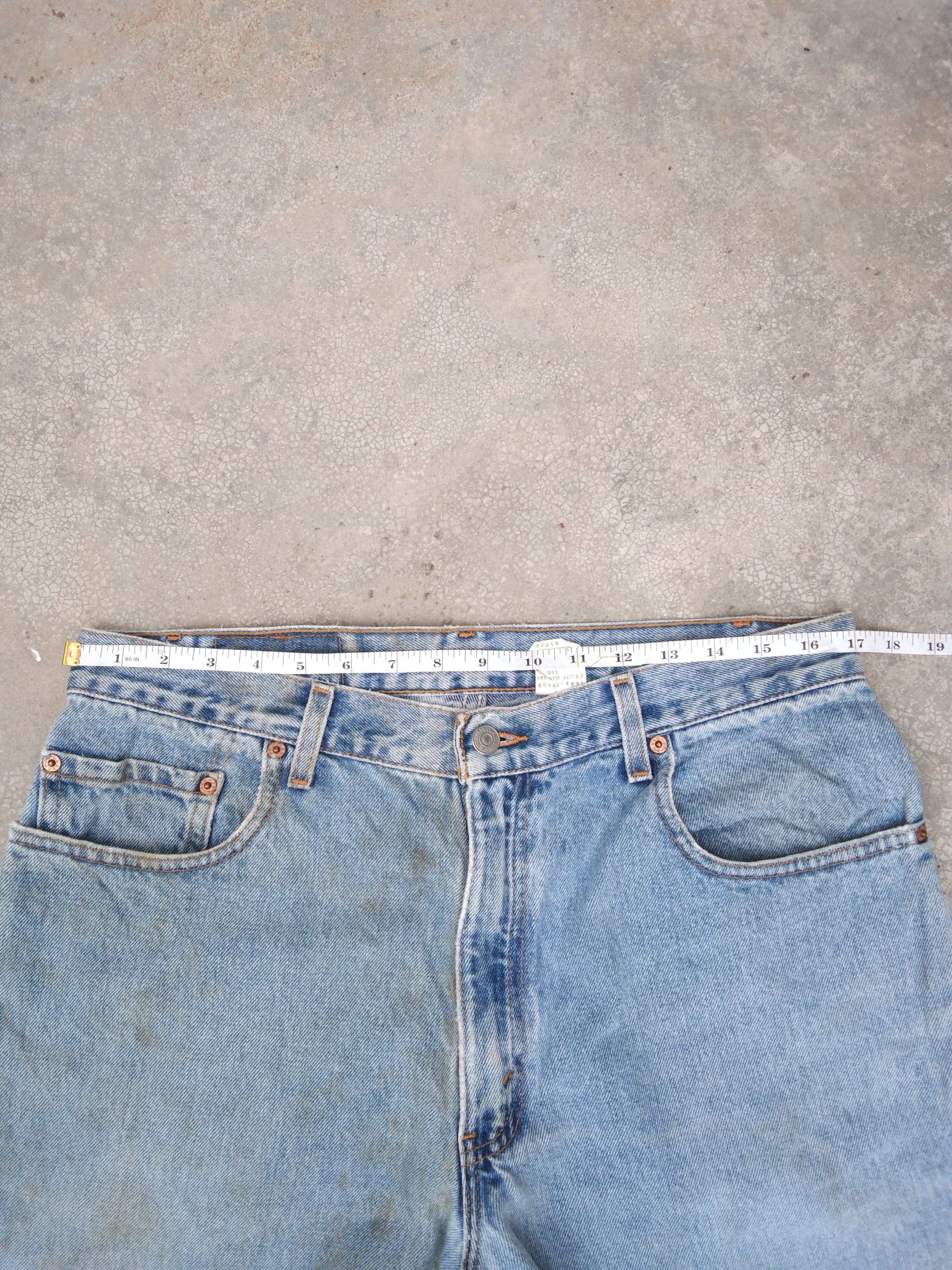 Levi's Vintage Levi's 560 Loose Tapered Leg Distressed Jeans 34x32 Size US 34 / EU 50 - 6 Thumbnail