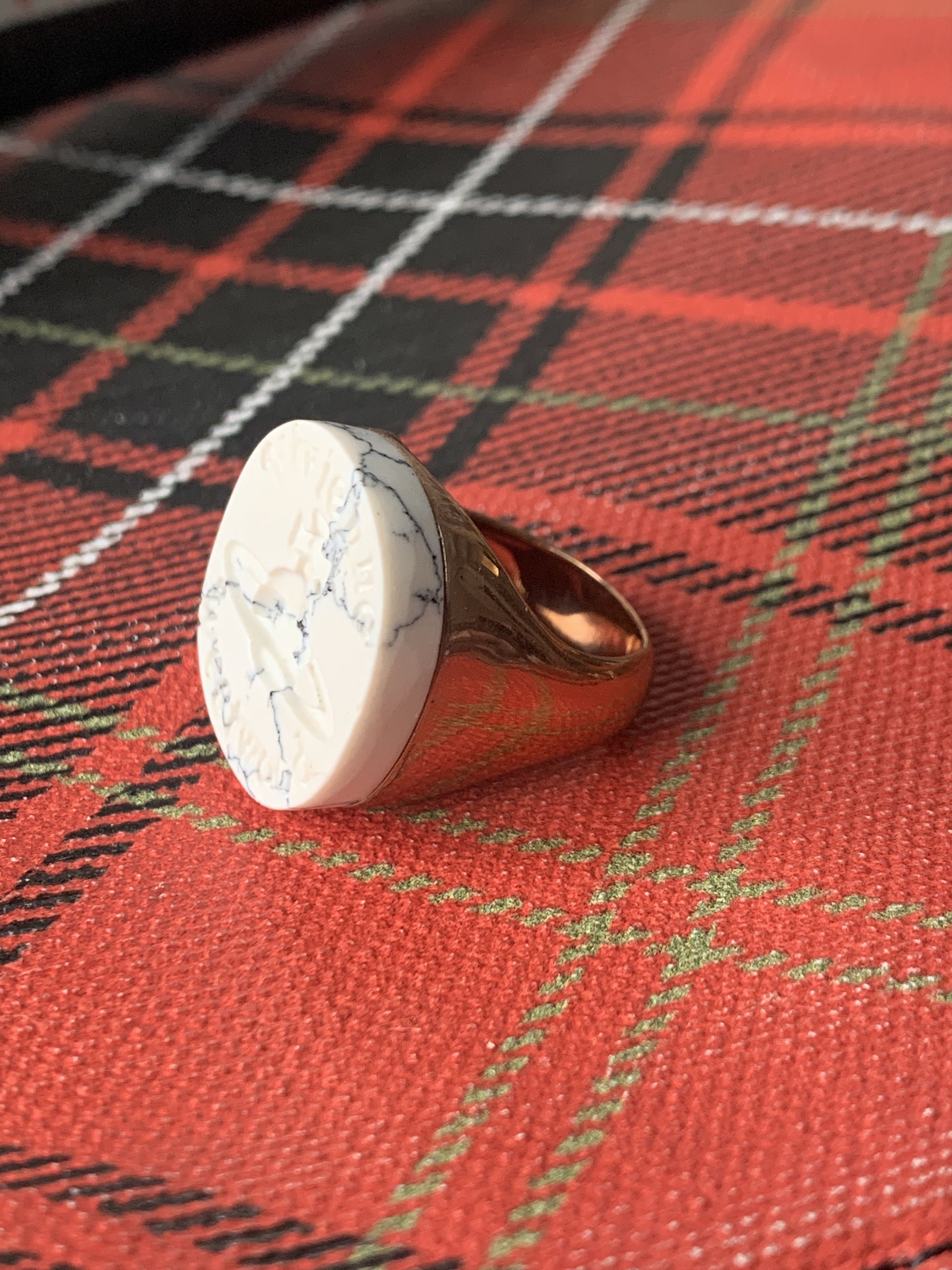Vivienne Westwood Huge Brand New Marble Signet Ring w/ Engraving and Gold Size ONE SIZE - 7 Thumbnail