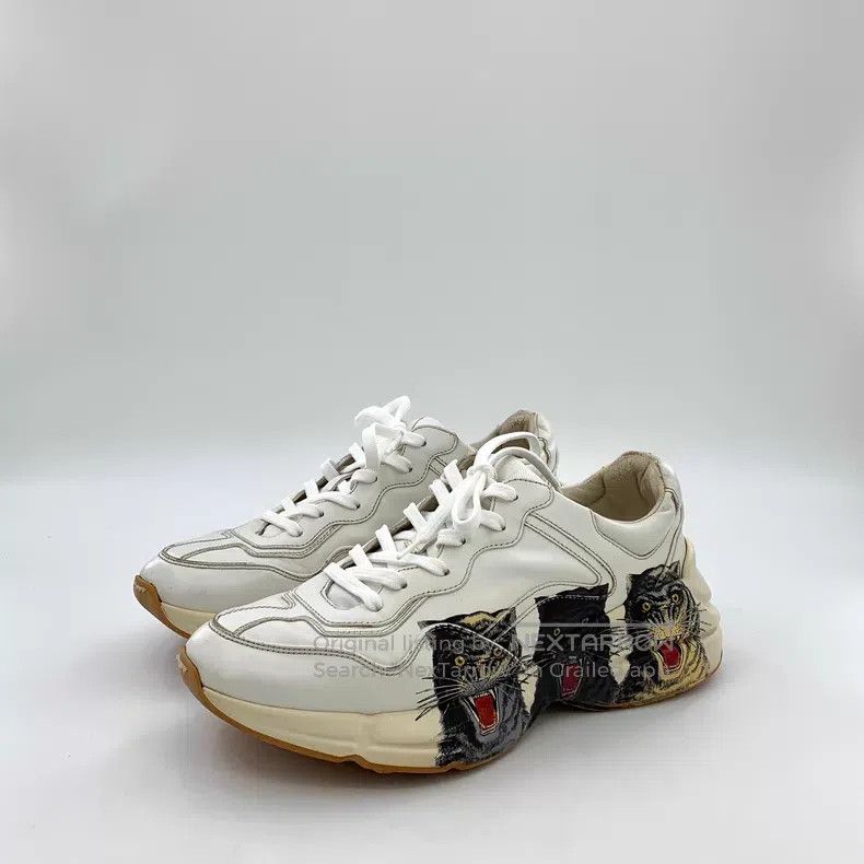 Gucci Gucci White tiger print lace-up casual flat dad shoes Size US 8 / EU 41 - 1 Thumbnail