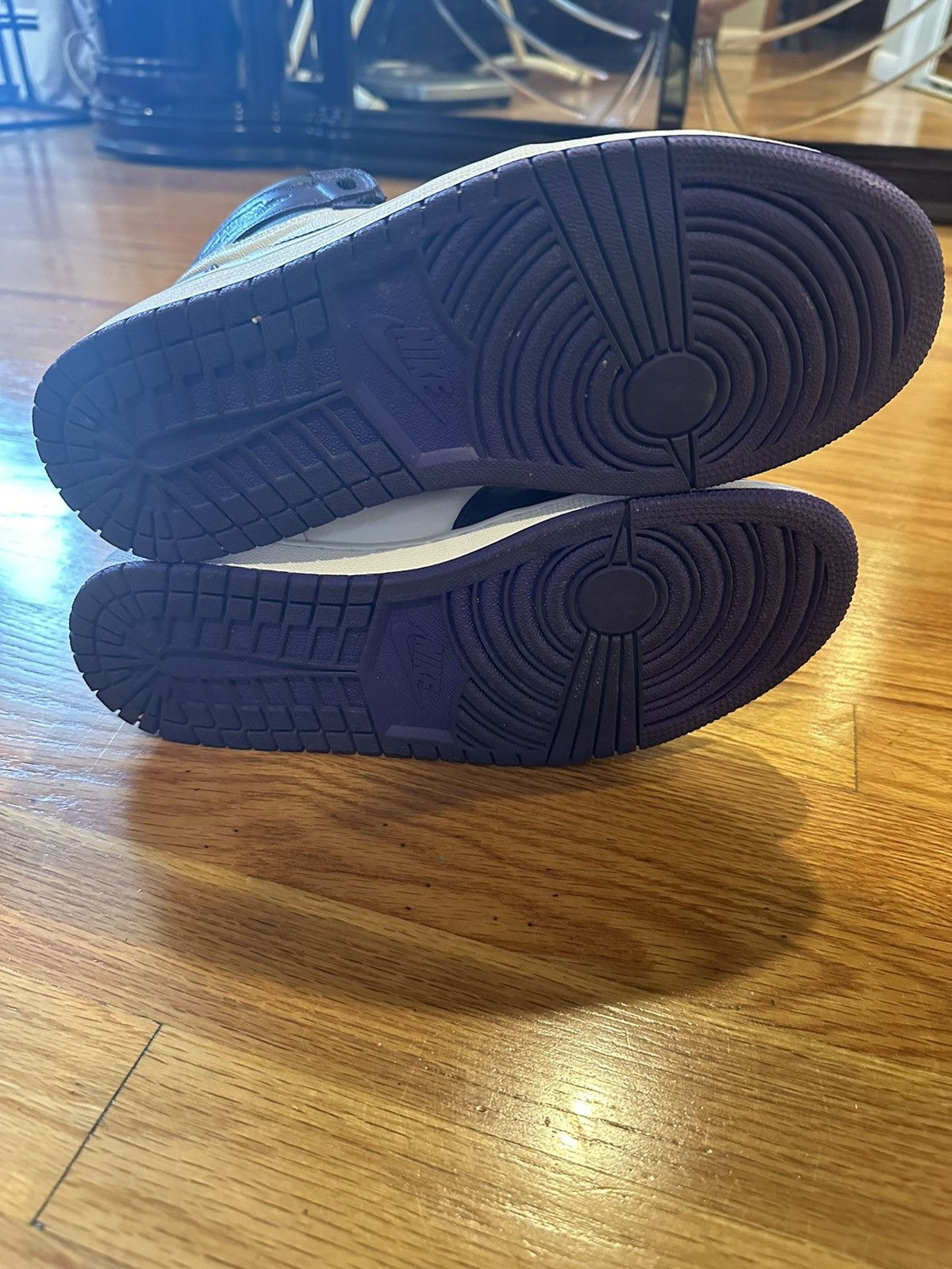 Jordan Brand Jordan 1 Court Purple Size 9 Size US 9 / EU 42 - 5 Thumbnail